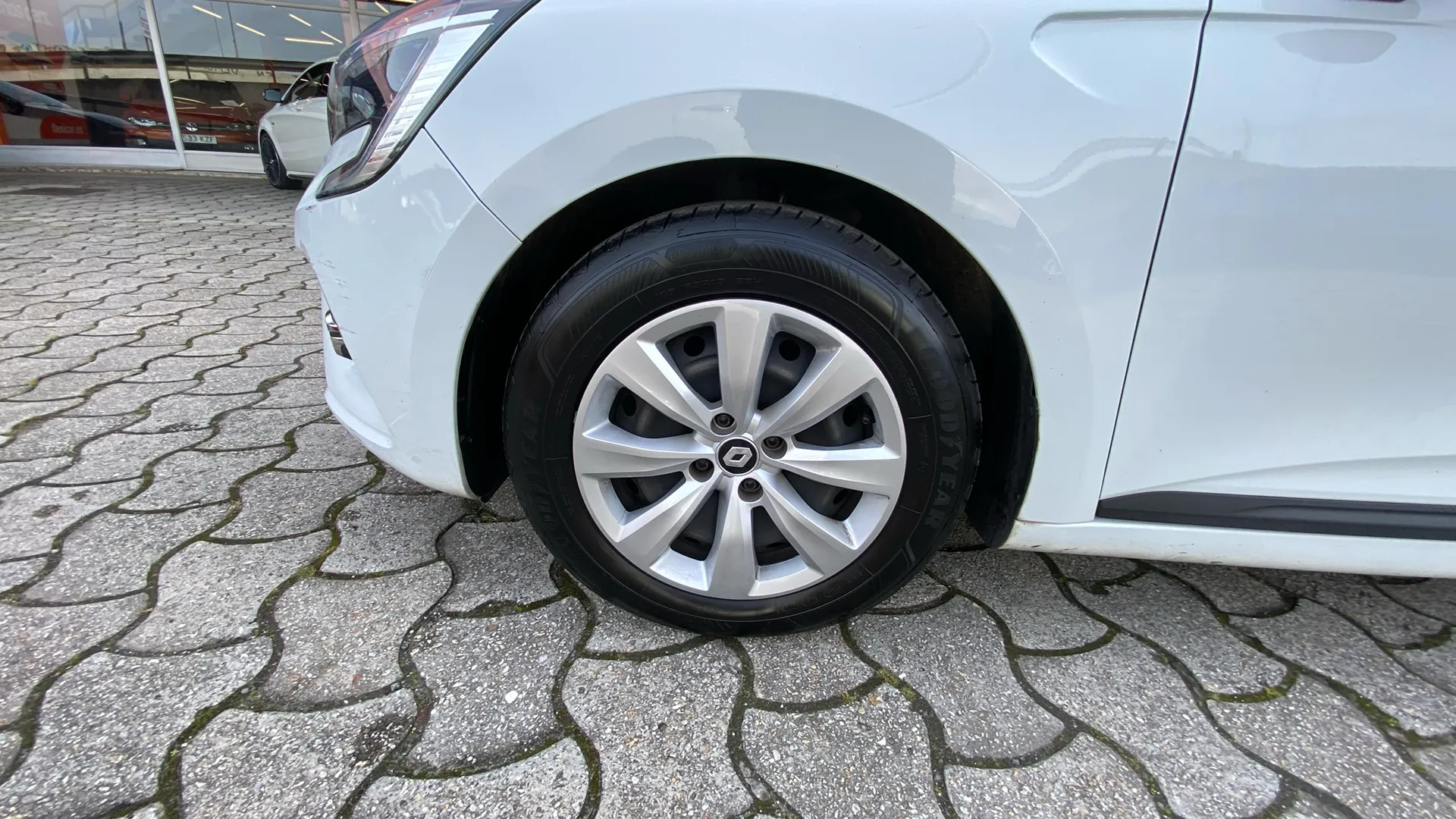 Renault Clio Authentic SCe - foto 21