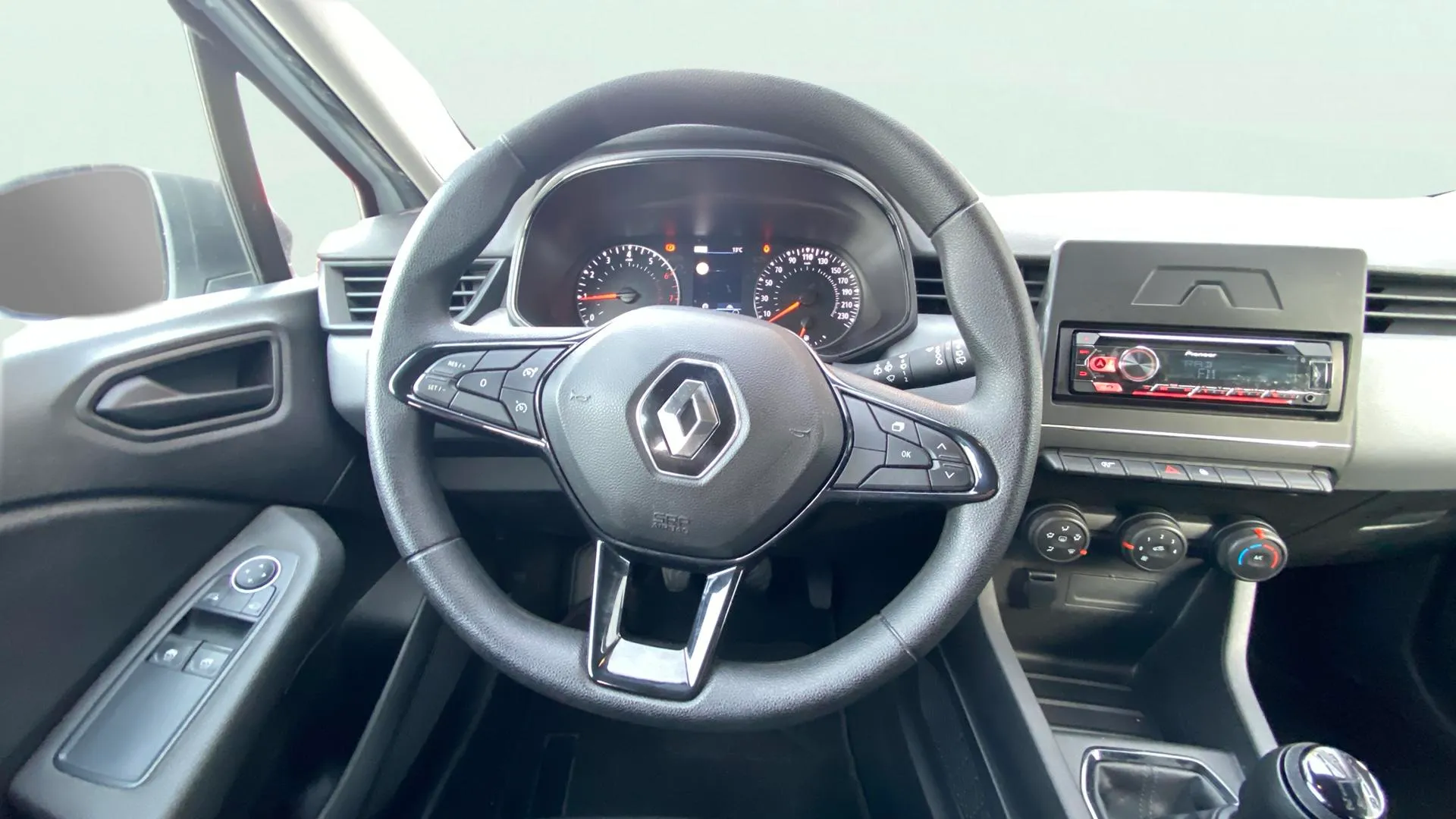 Renault Clio Authentic SCe - foto 12