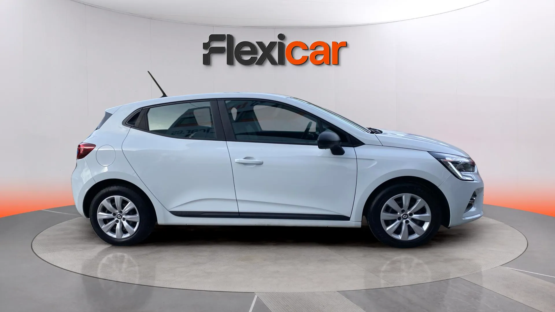 Renault Clio Authentic SCe - foto 8
