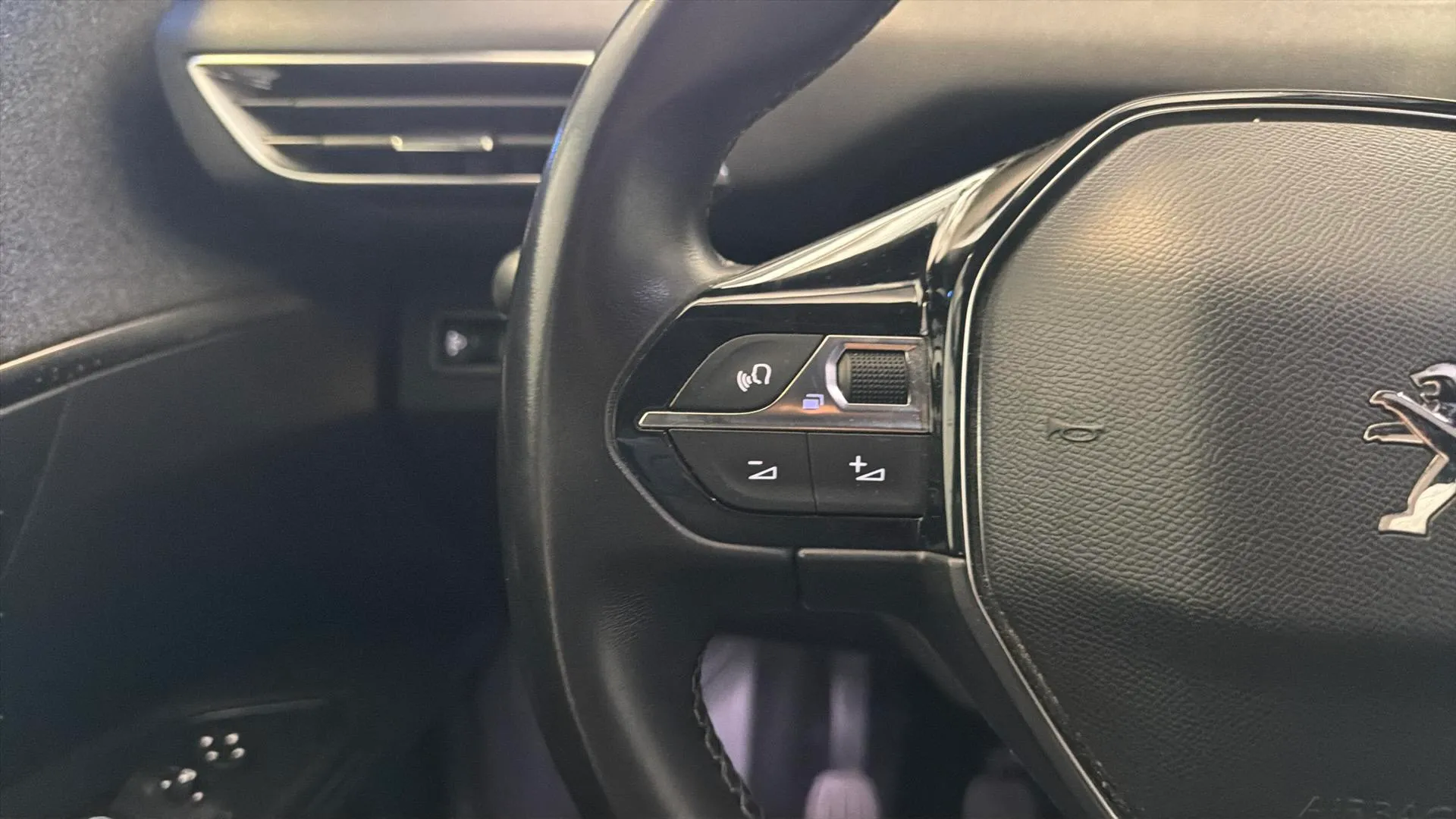 Peugeot 3008 1.2 PureTech Allure Pack - foto 12