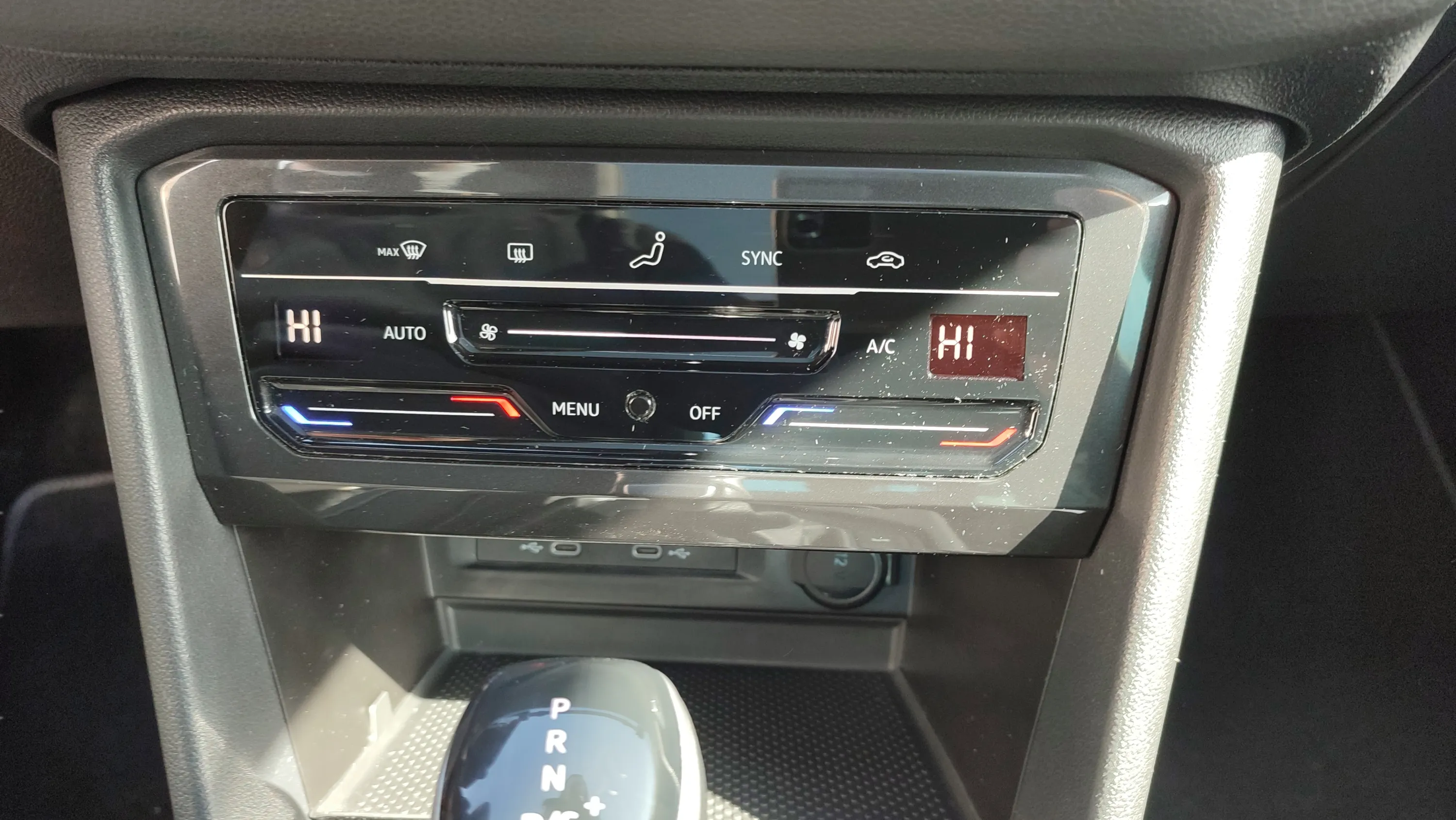 Volkswagen Tiguan R-Line 2.0 TDI DSG - foto 19