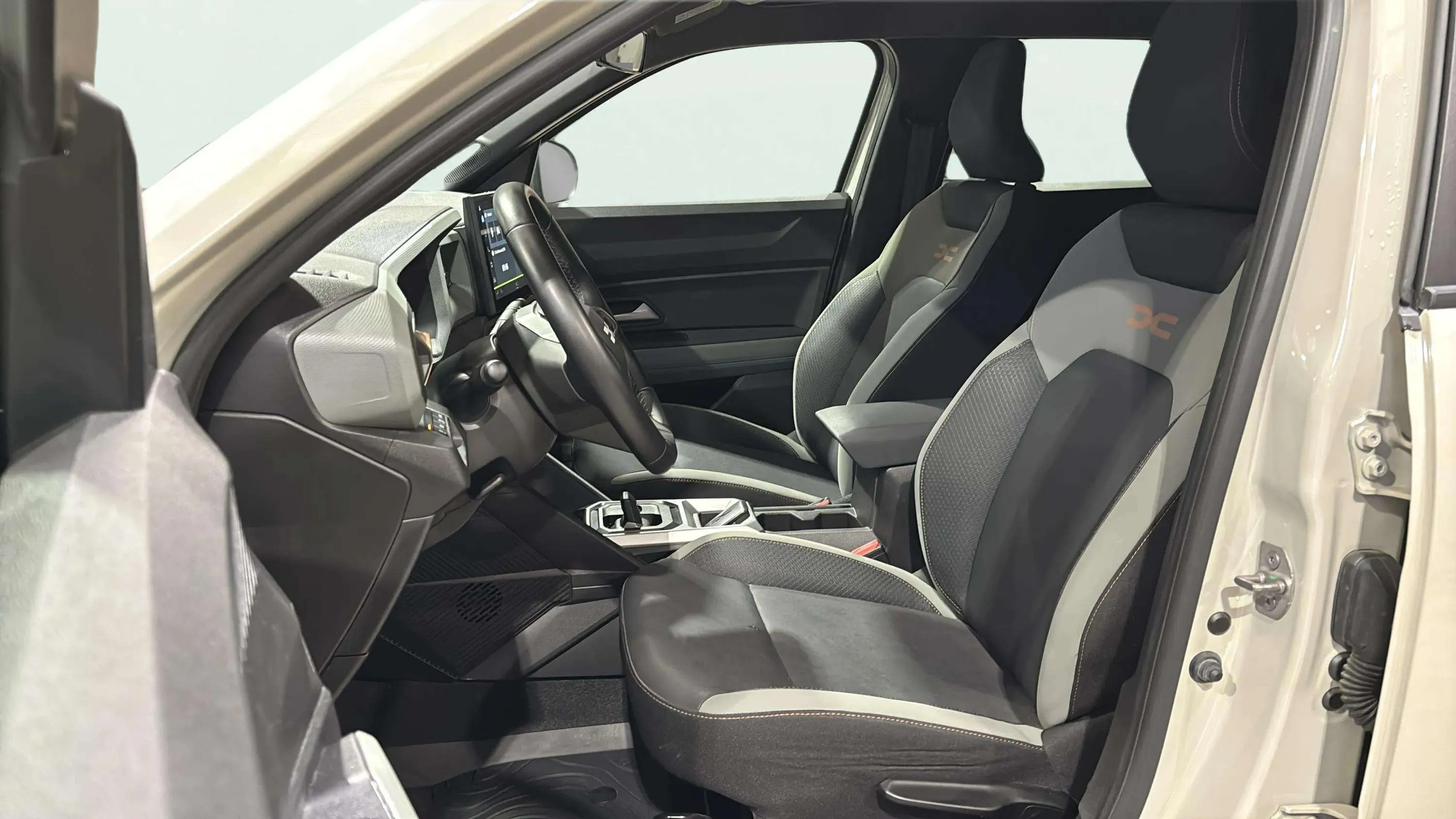 Dacia Duster Extreme Hybrid 4x2 - foto 19
