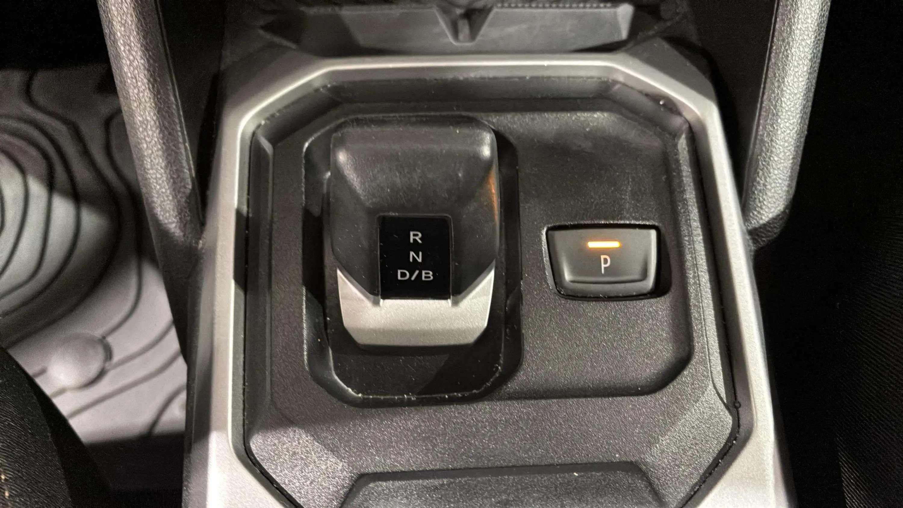 Dacia Duster Extreme Hybrid 4x2 - foto 16