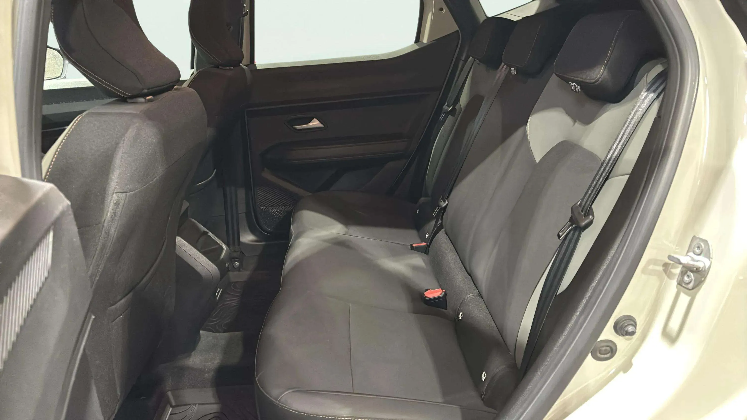 Dacia Duster Extreme Hybrid 4x2 - foto 20