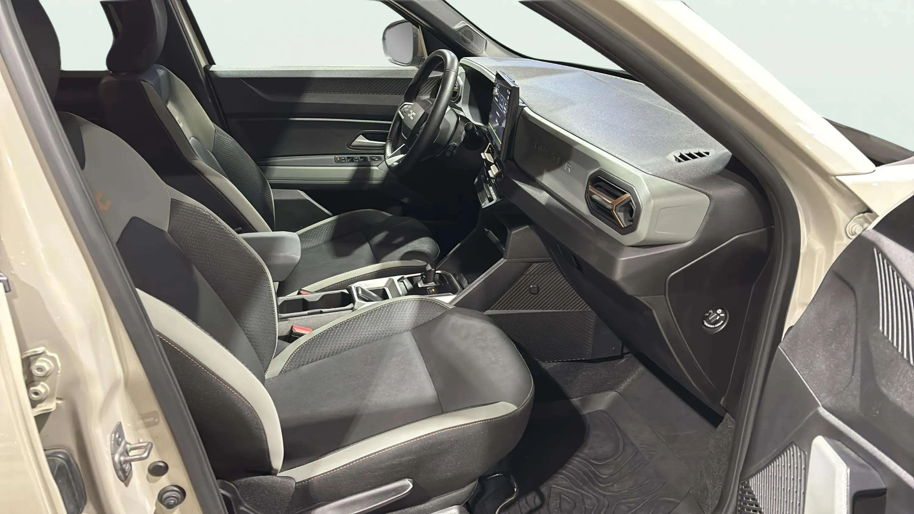 Dacia Duster Extreme Hybrid 4x2 - foto 21