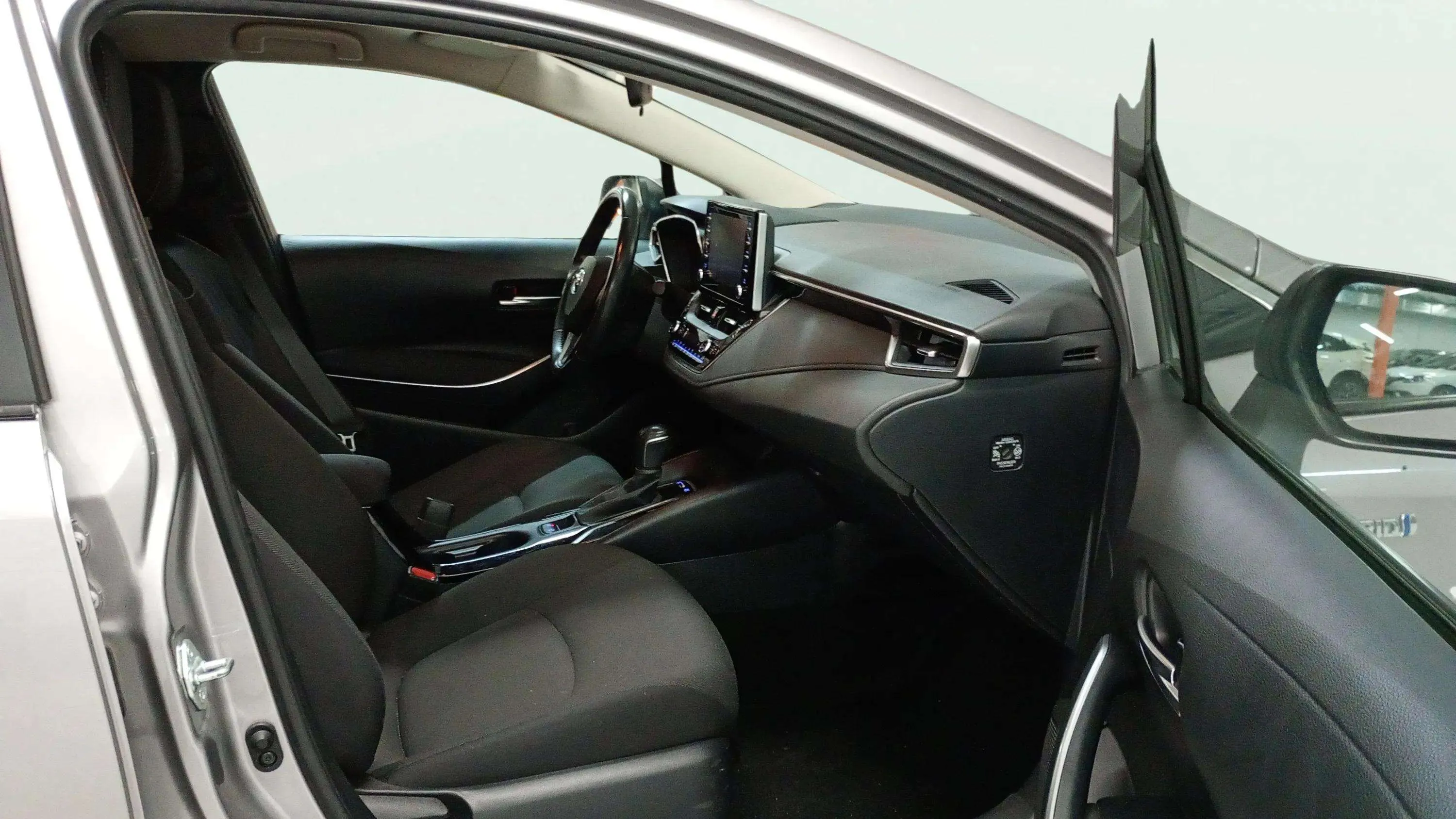 Toyota Corolla 1.8 125H Active E-CVT - foto 13
