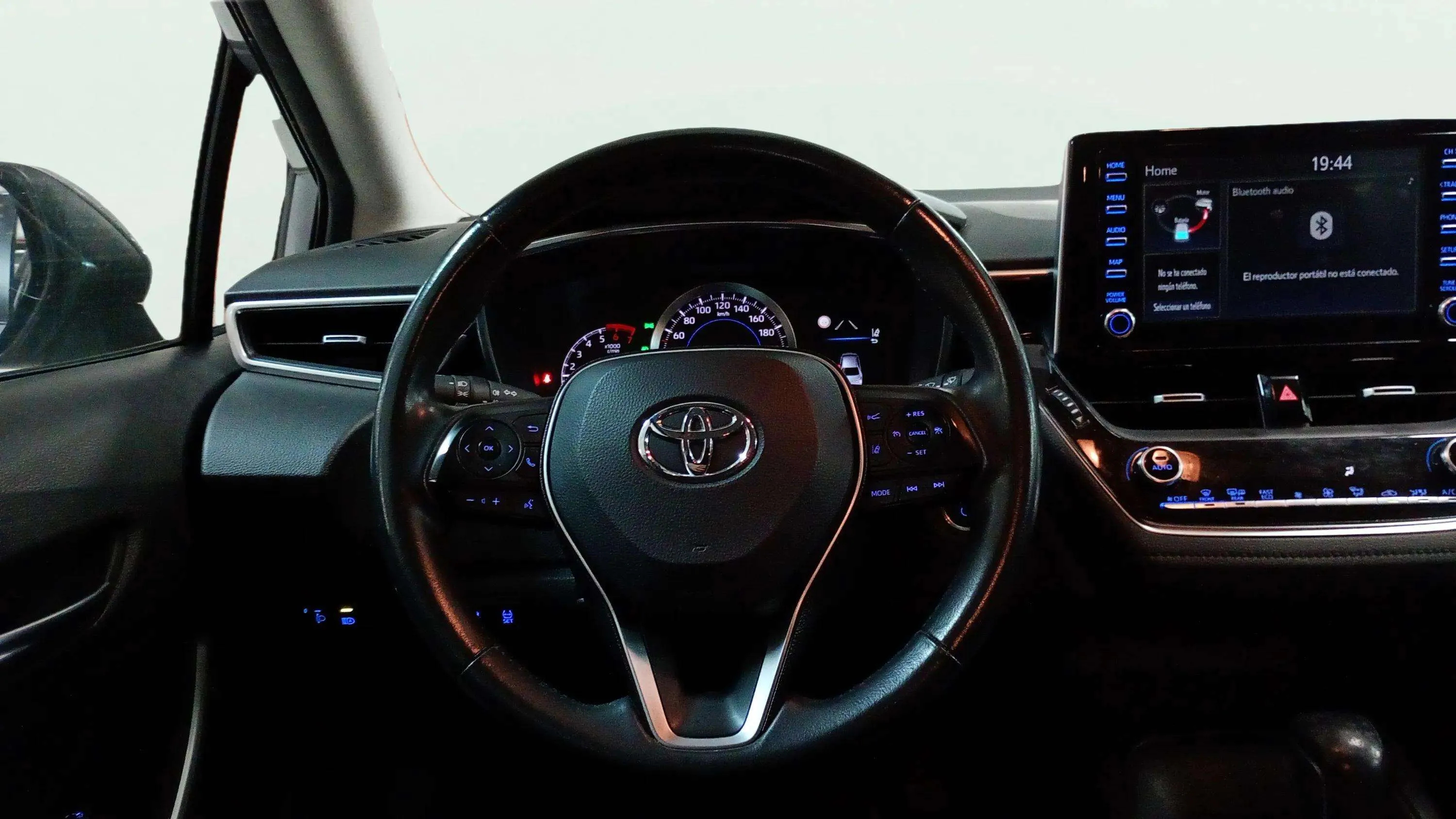 Toyota Corolla 1.8 125H Active E-CVT - foto 11