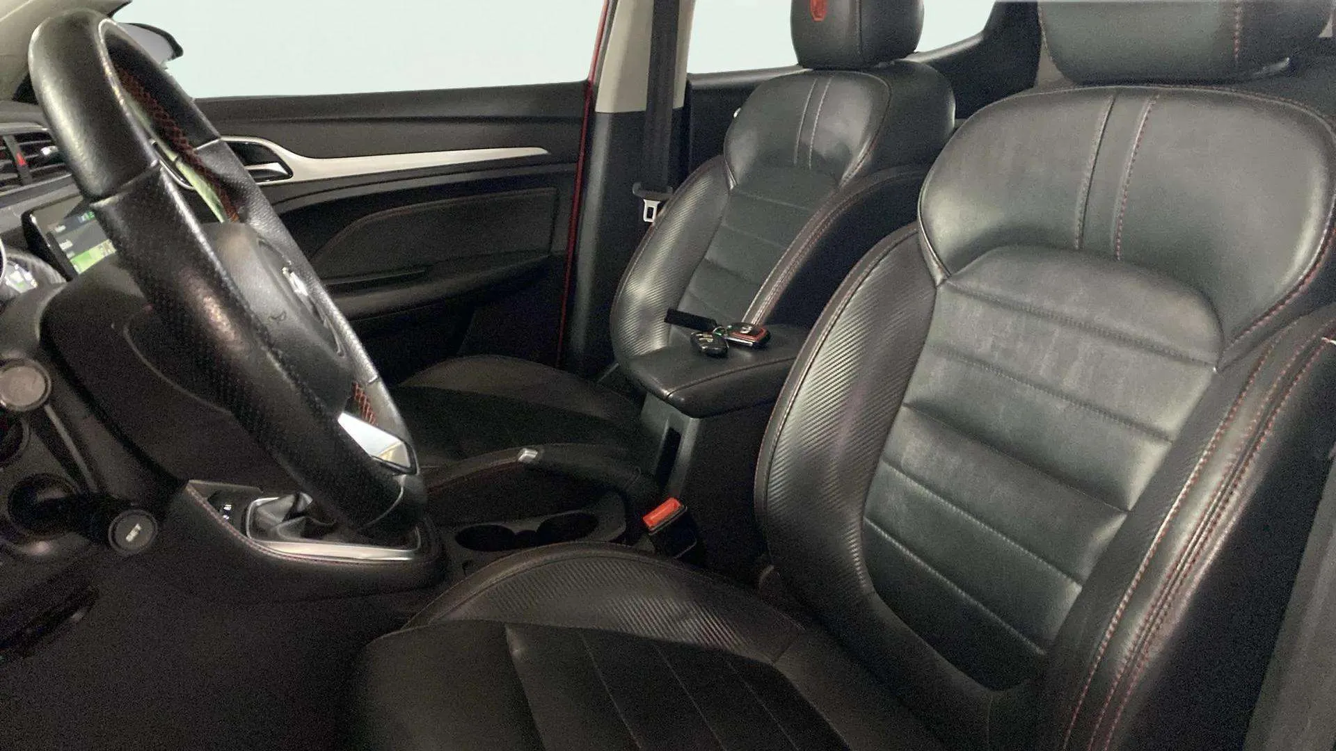 MG ZS 1.0T Luxury - foto 21