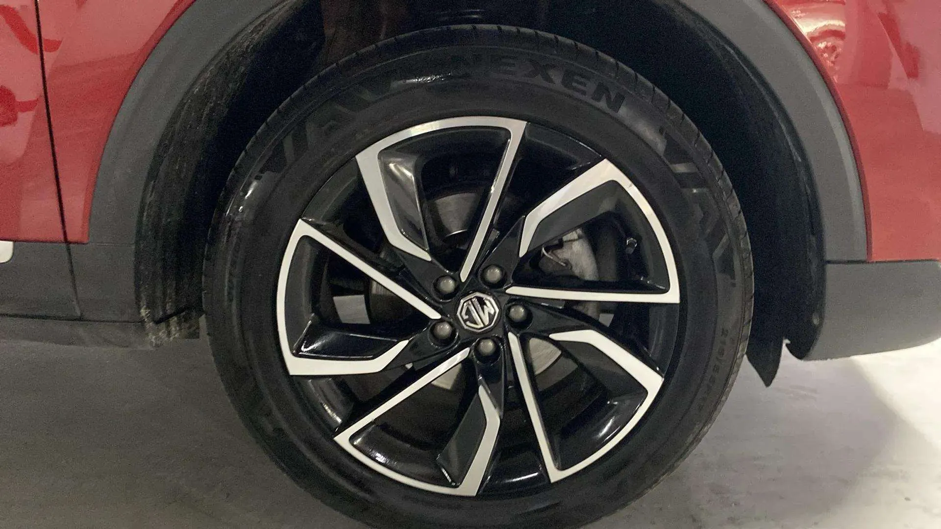 MG ZS 1.0T Luxury - foto 29