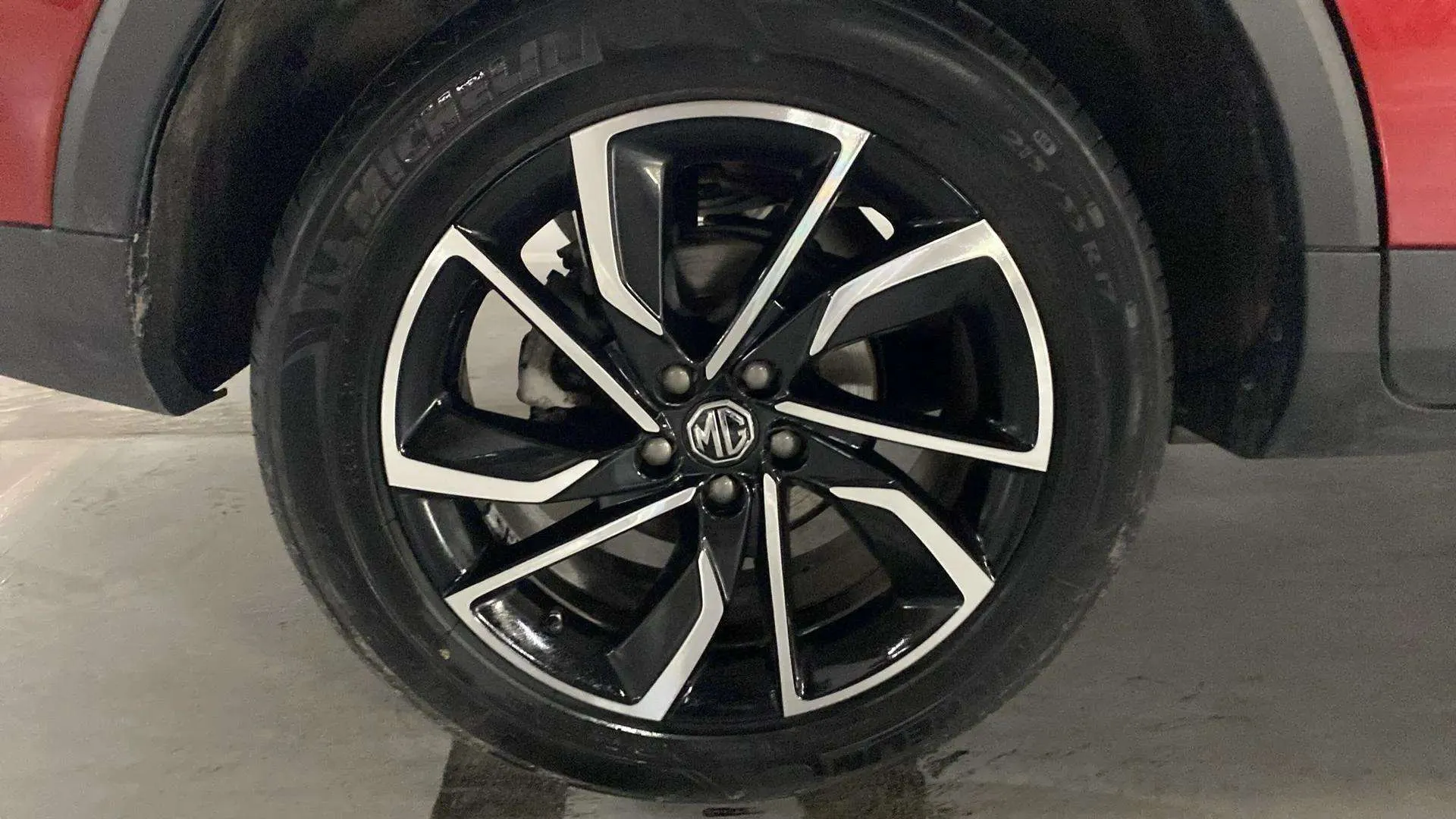 MG ZS 1.0T Luxury - foto 28
