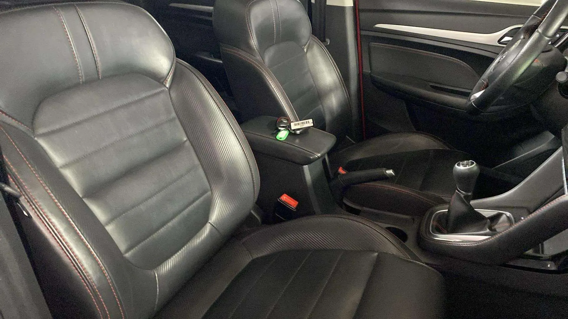 MG ZS 1.0T Luxury - foto 22
