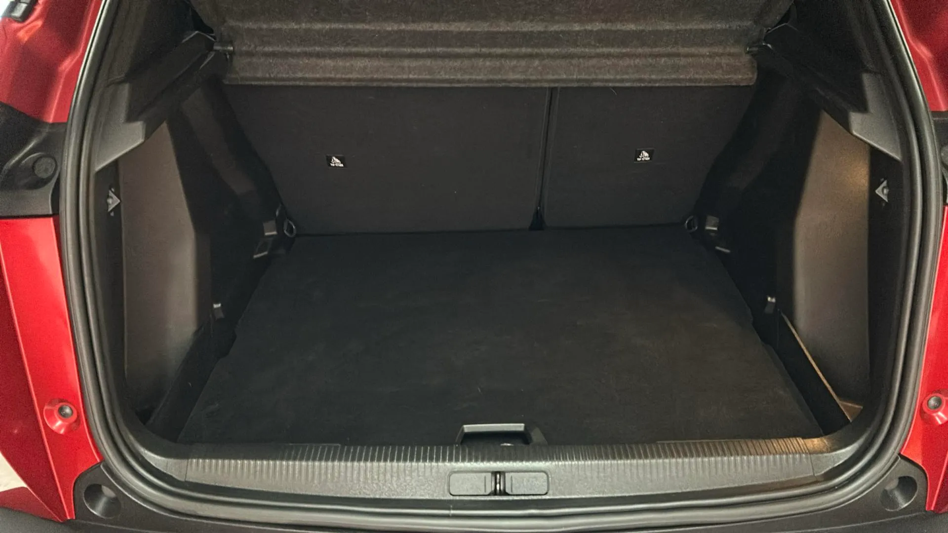 Peugeot 2008 Active Pack BlueHDi 130 EAT8 - foto 22