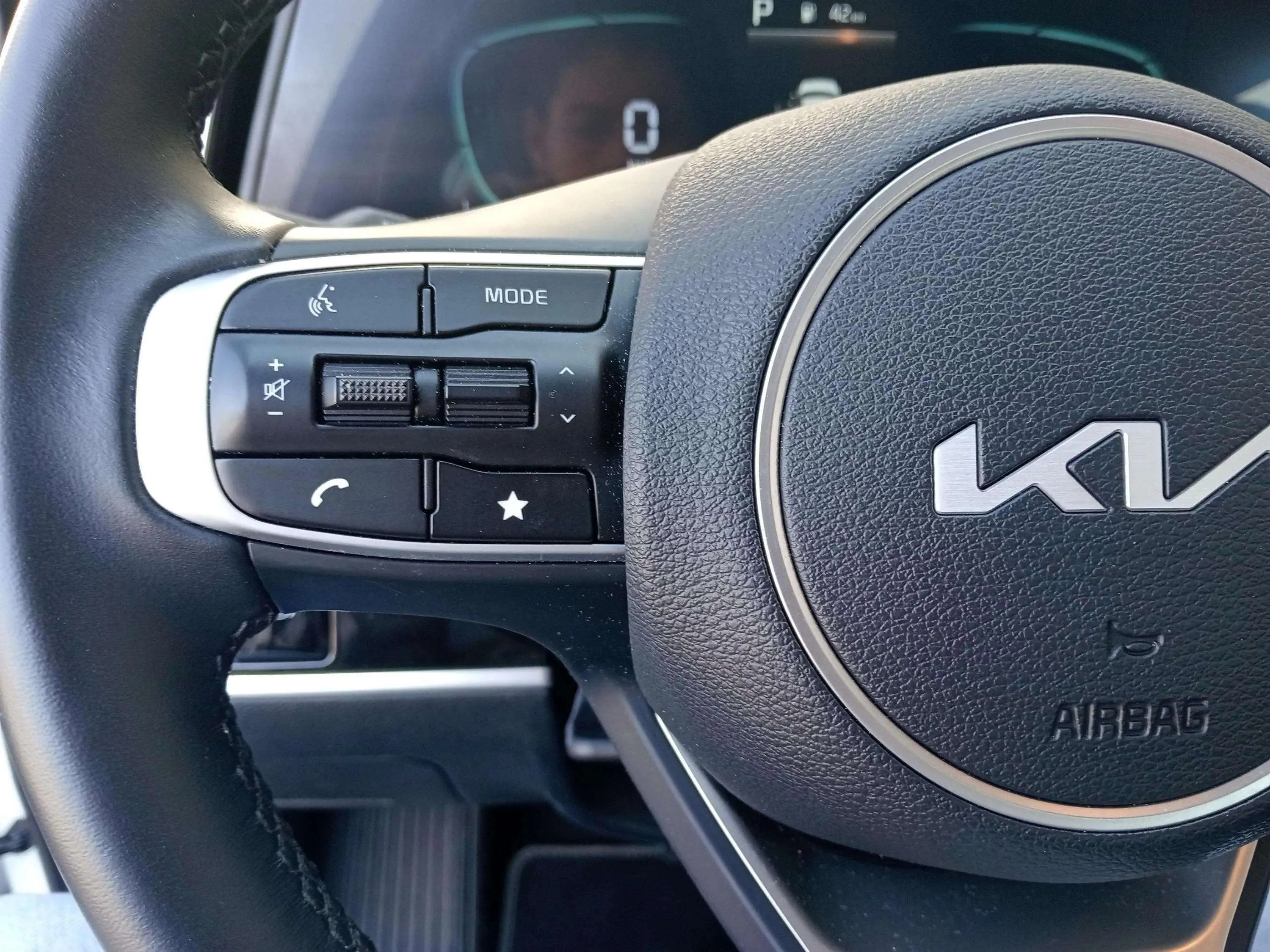 Kia Sportage 1.6 CRDi MHEV Business 4x2 DCT - foto 16