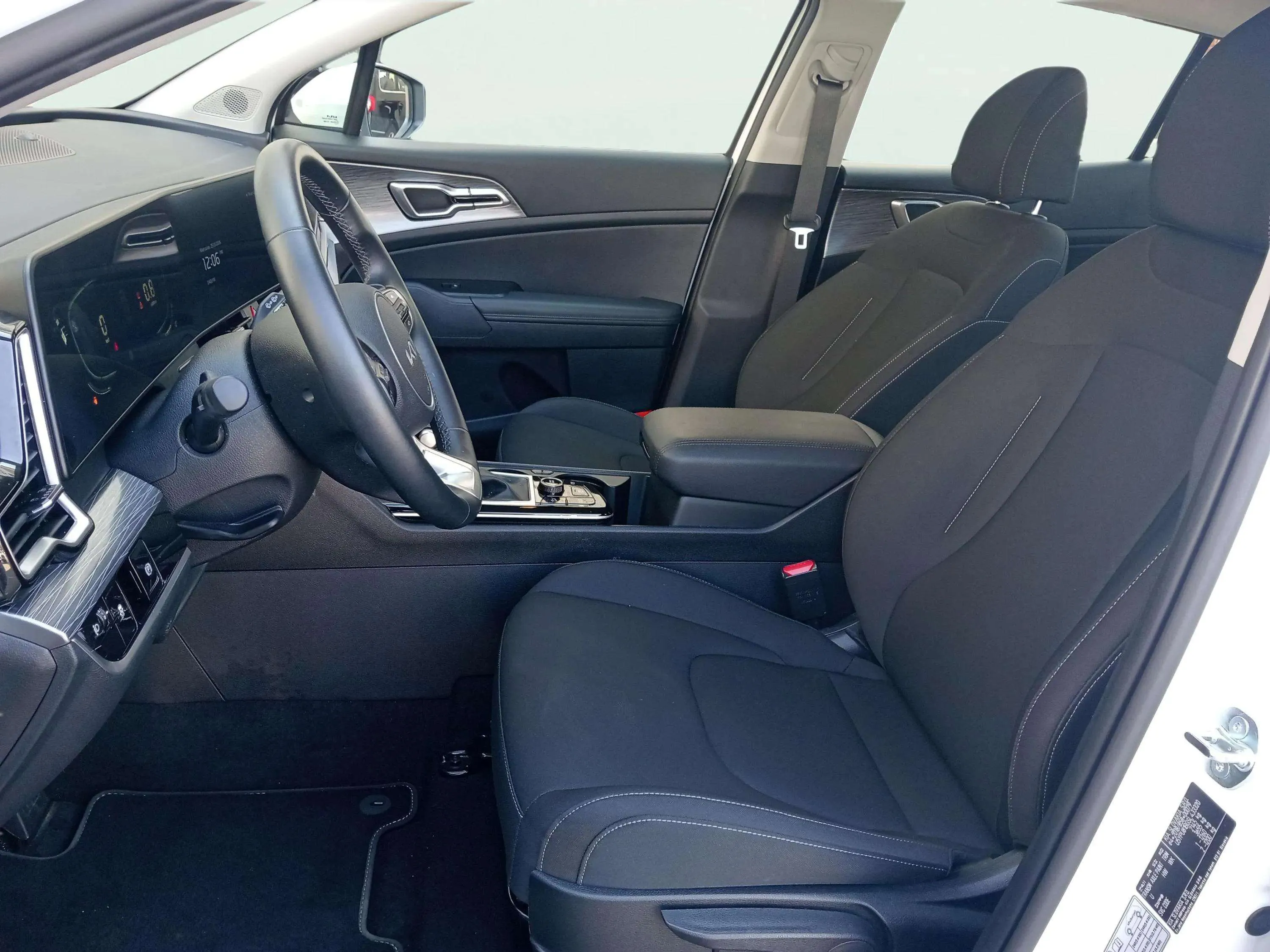 Kia Sportage 1.6 CRDi MHEV Business 4x2 DCT - foto 9