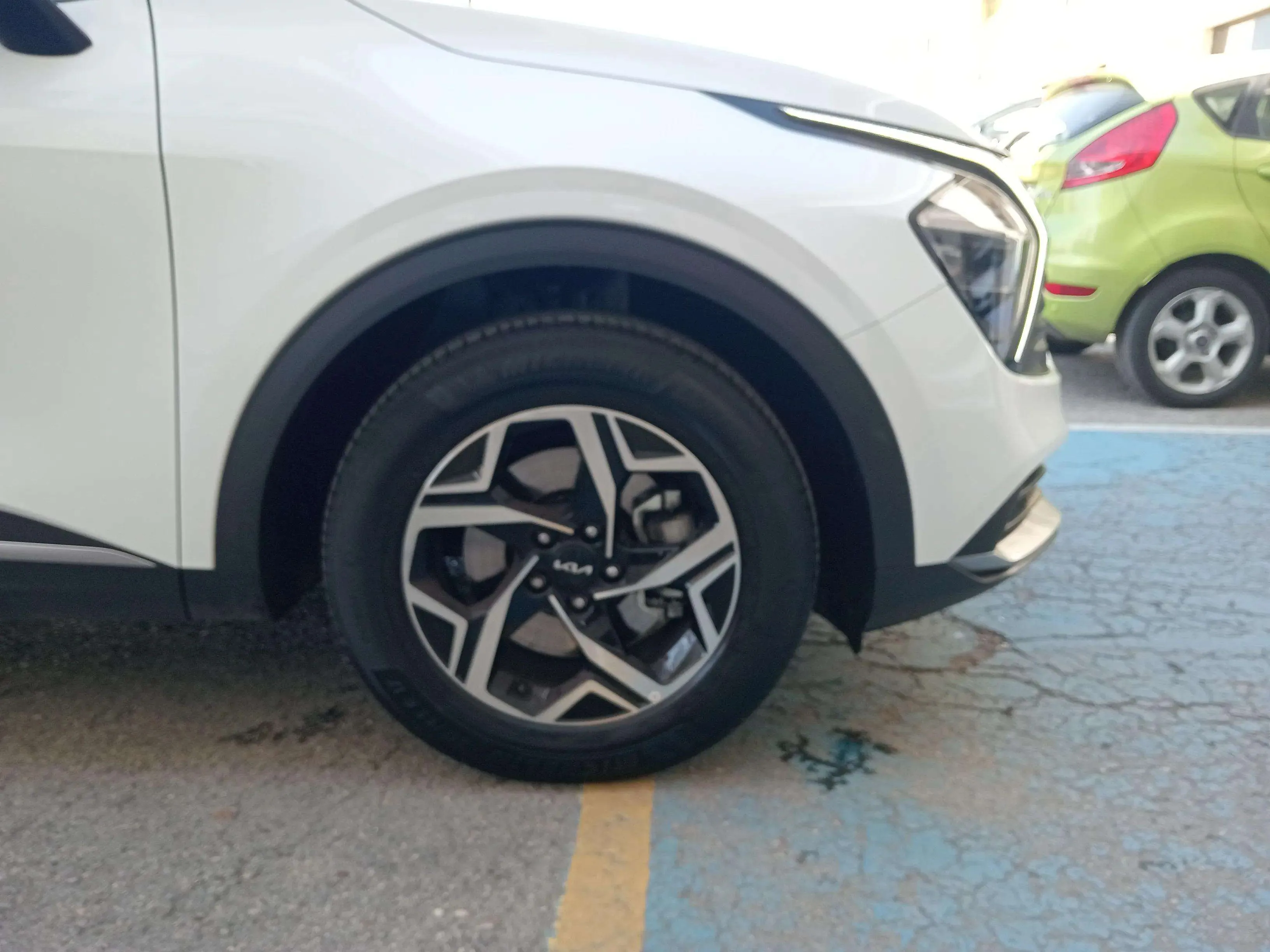 Kia Sportage 1.6 CRDi MHEV Business 4x2 DCT - foto 7