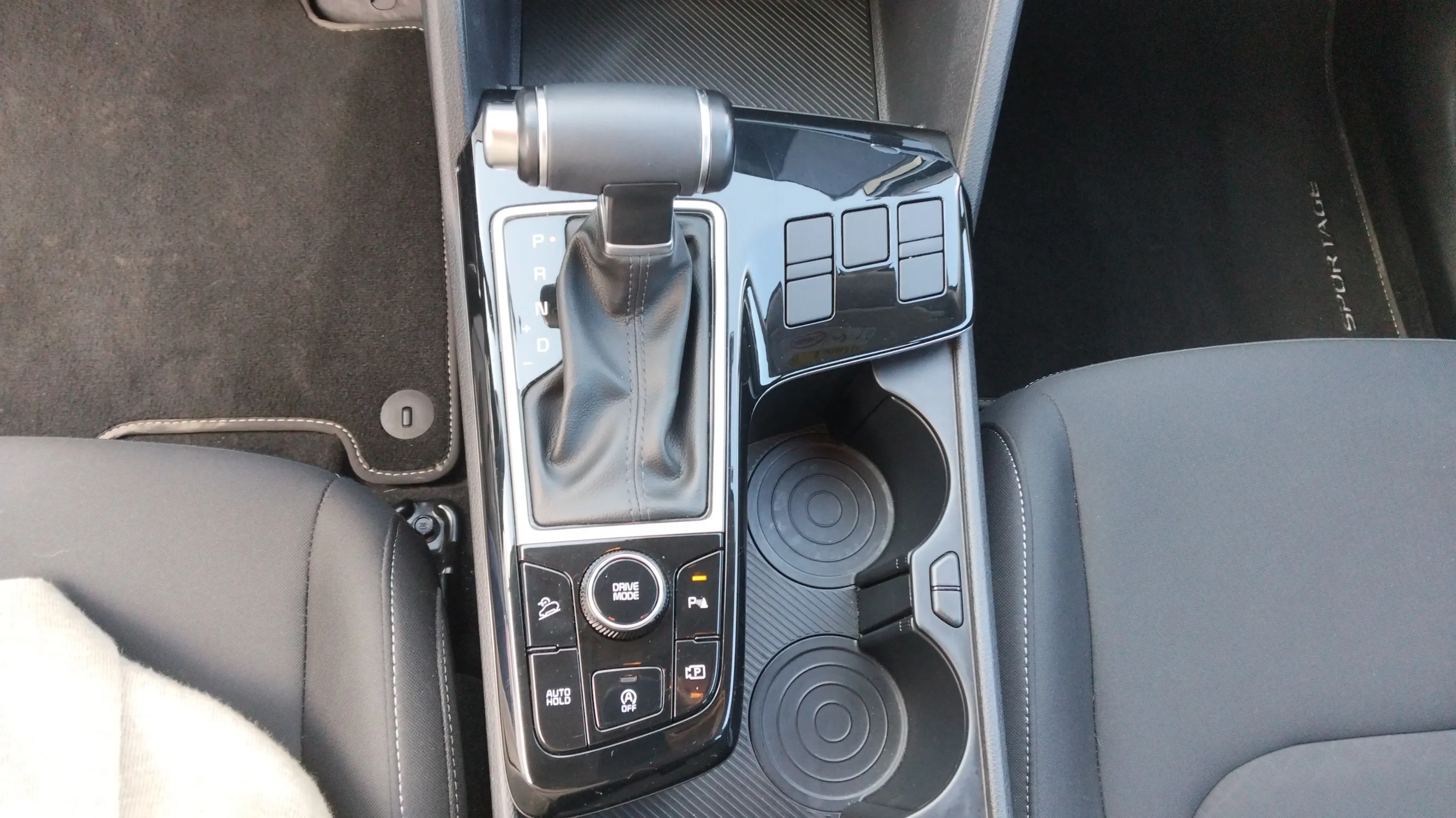Kia Sportage 1.6 T-GDi MHEV Business 4x2 DCT - foto 19