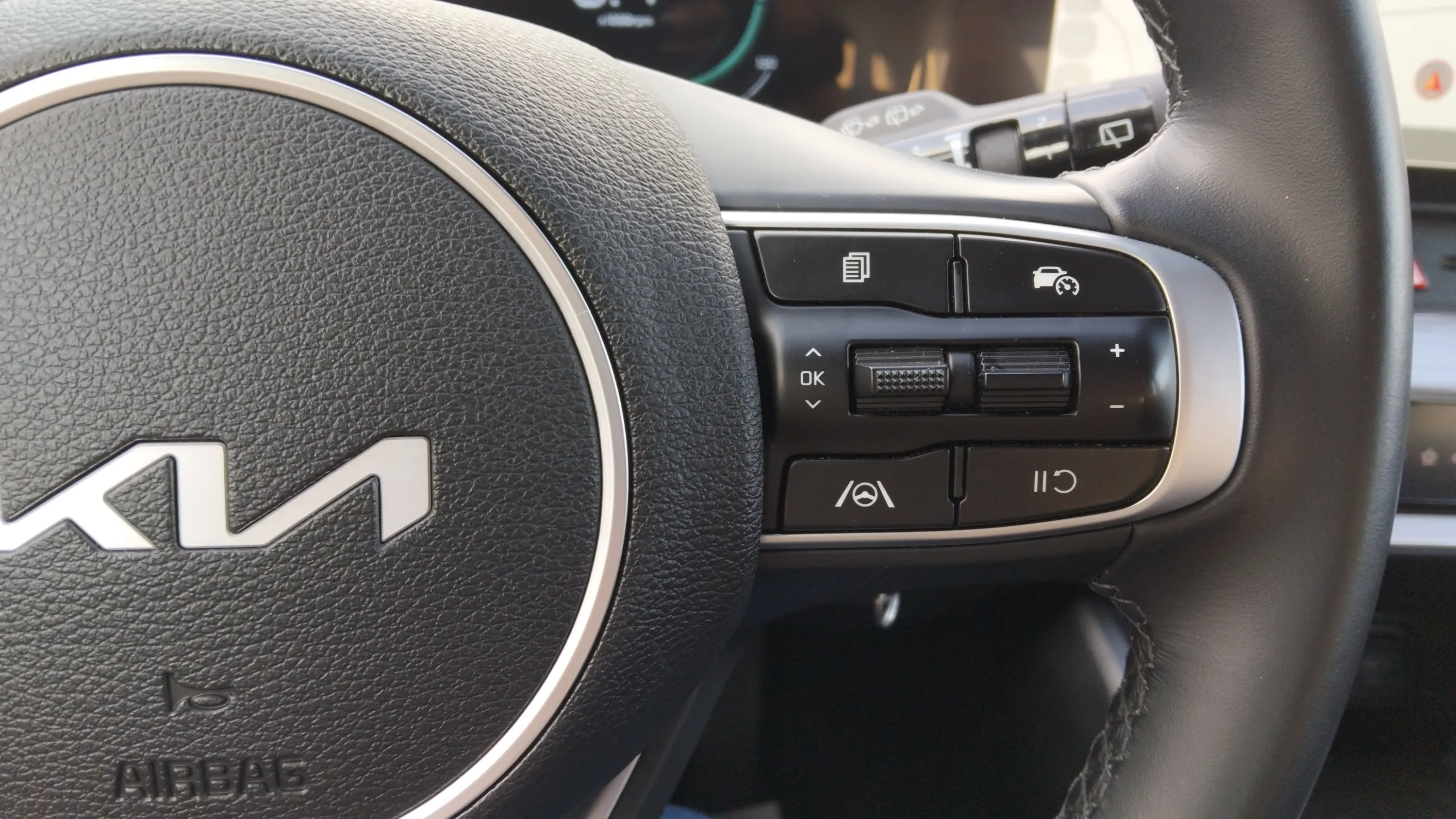 Kia Sportage 1.6 T-GDi MHEV Business 4x2 DCT - foto 18