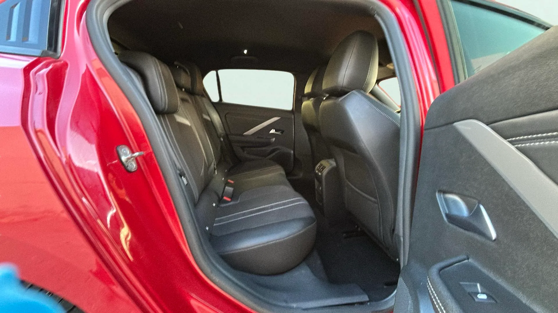 Opel Astra 1.2T XHT Elegance - foto 16