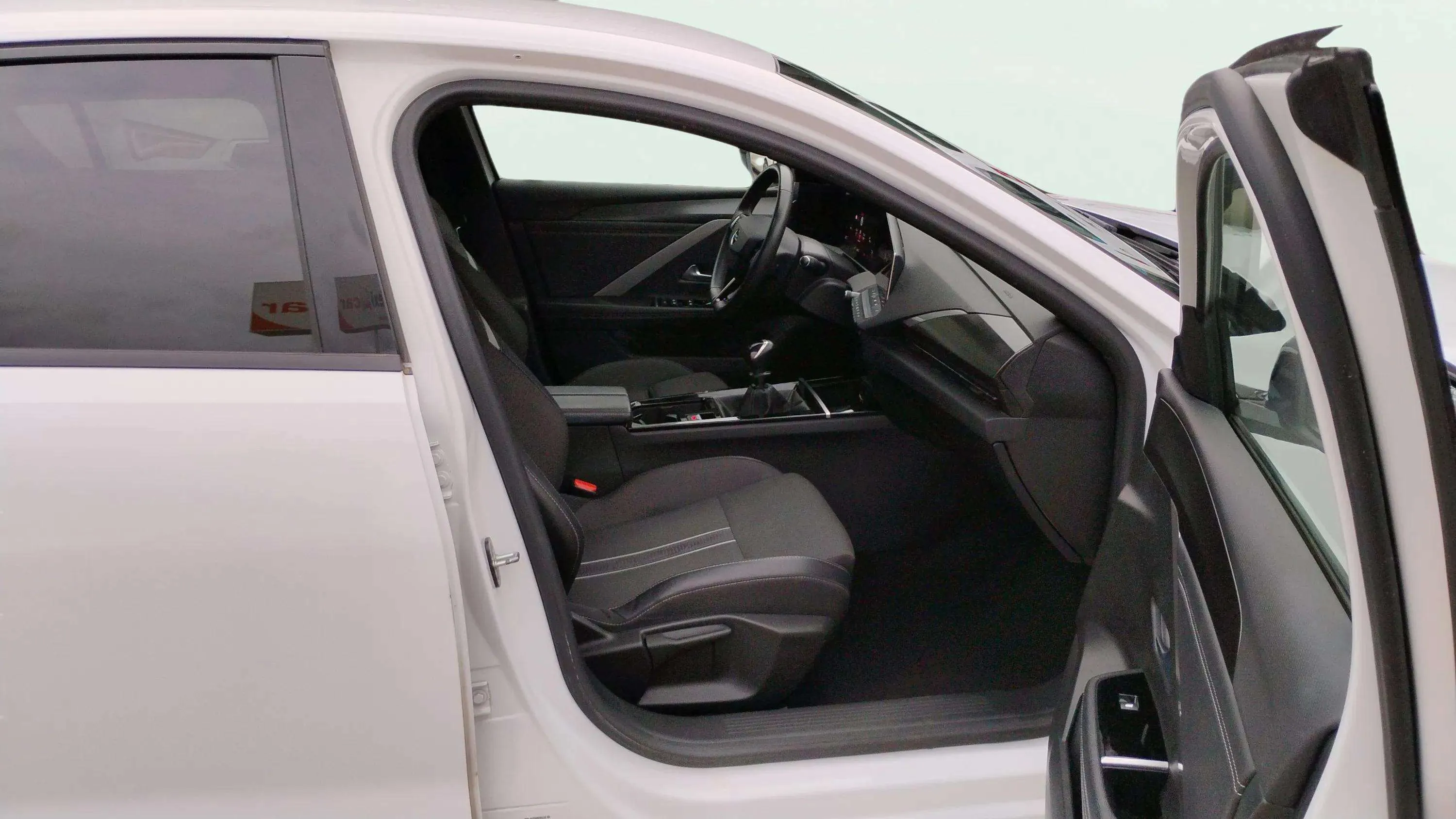 Opel Astra 1.2T XHT Elegance - foto 13