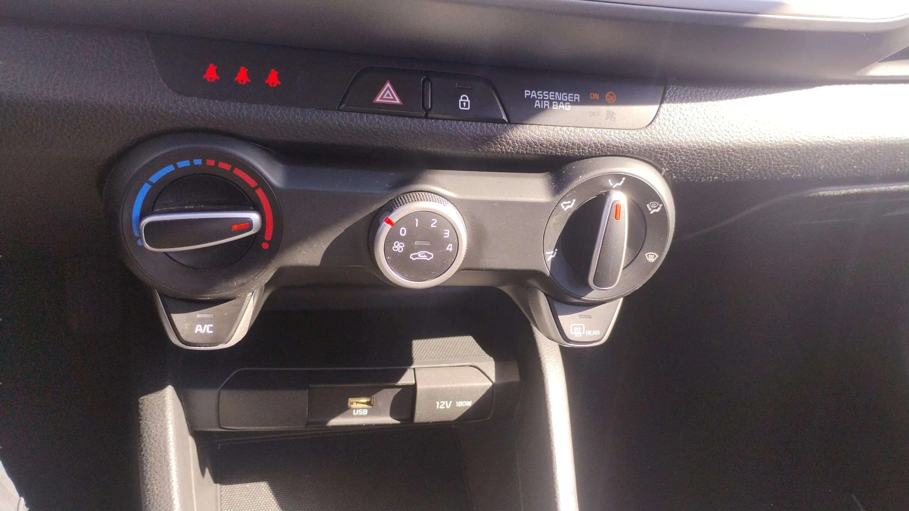 Kia Stonic 1.0 T-GDi MHEV iMT Concept - foto 20