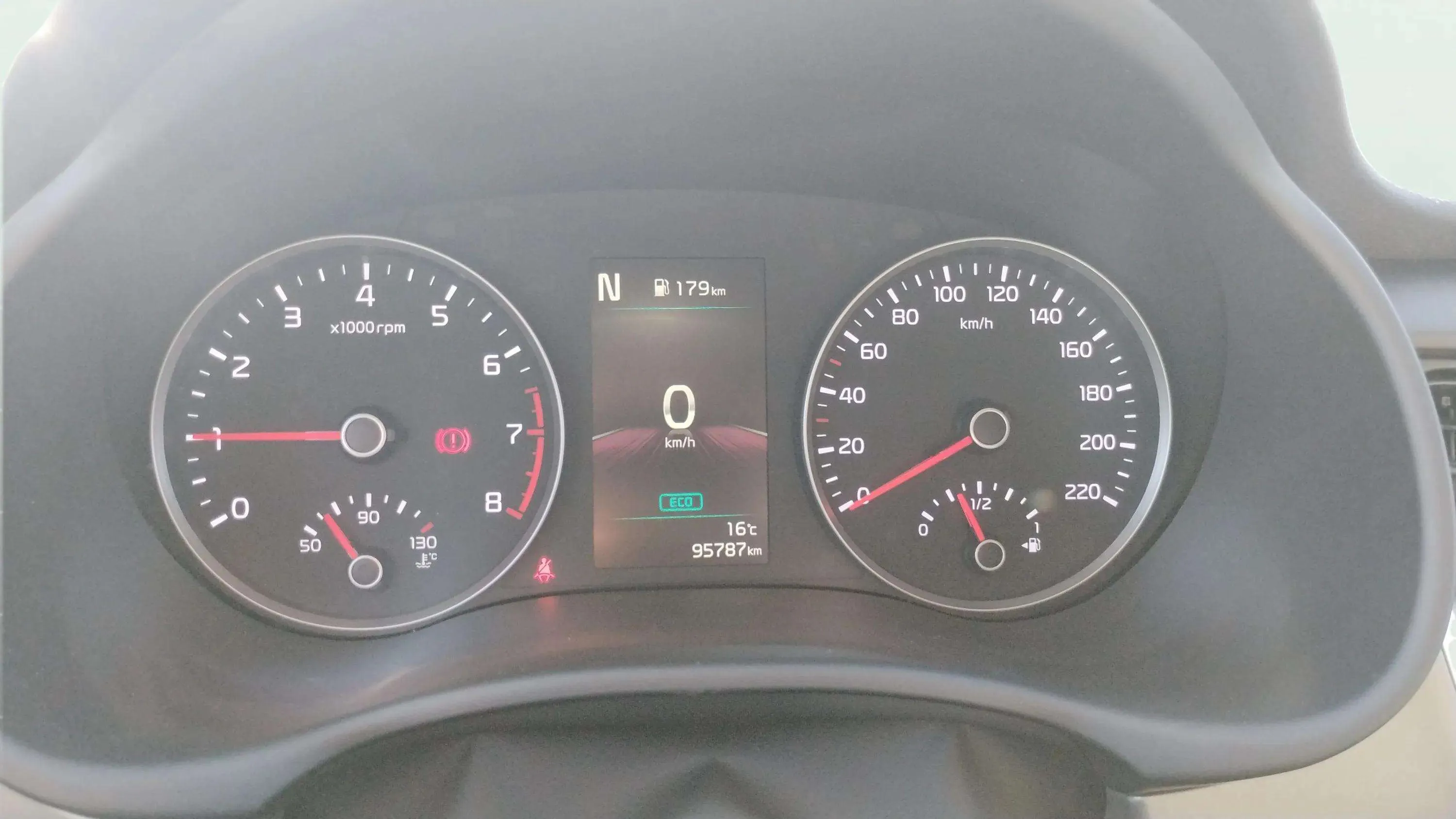Kia Stonic 1.0 T-GDi MHEV iMT Concept - foto 12