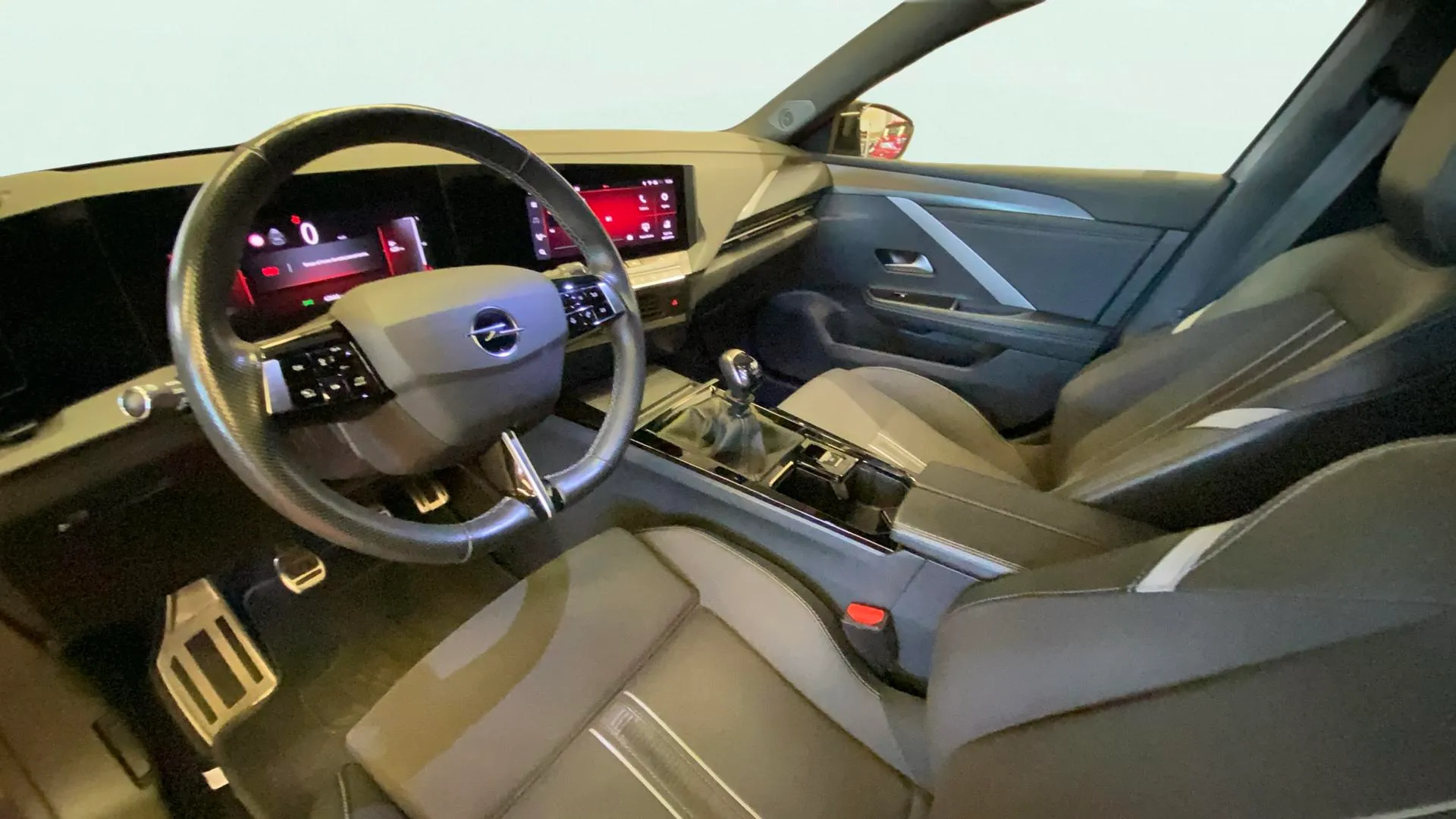 Opel Astra 1.2T XHL Edition - foto 8