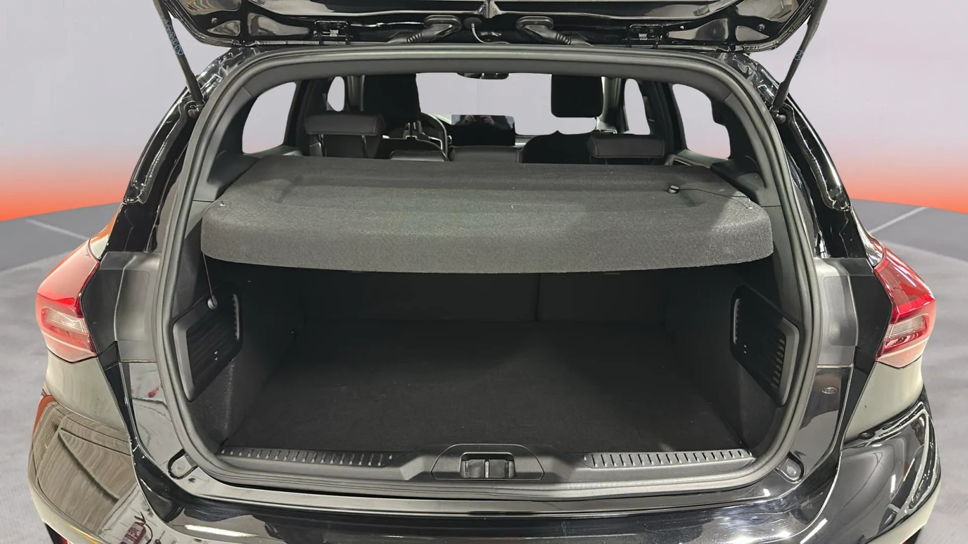 Ford Focus 1.0 EcoBoost MHEV ST-Line Design SIP - foto 10