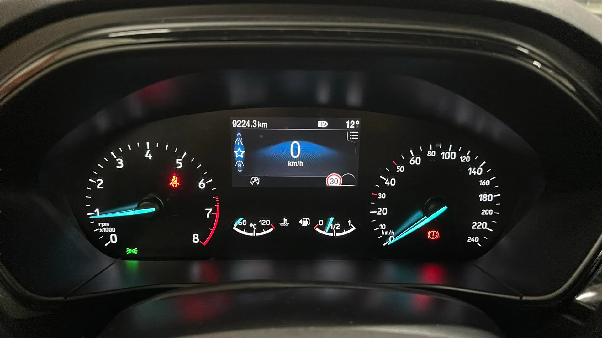 Ford Focus 1.0 EcoBoost MHEV ST-Line Design SIP - foto 17