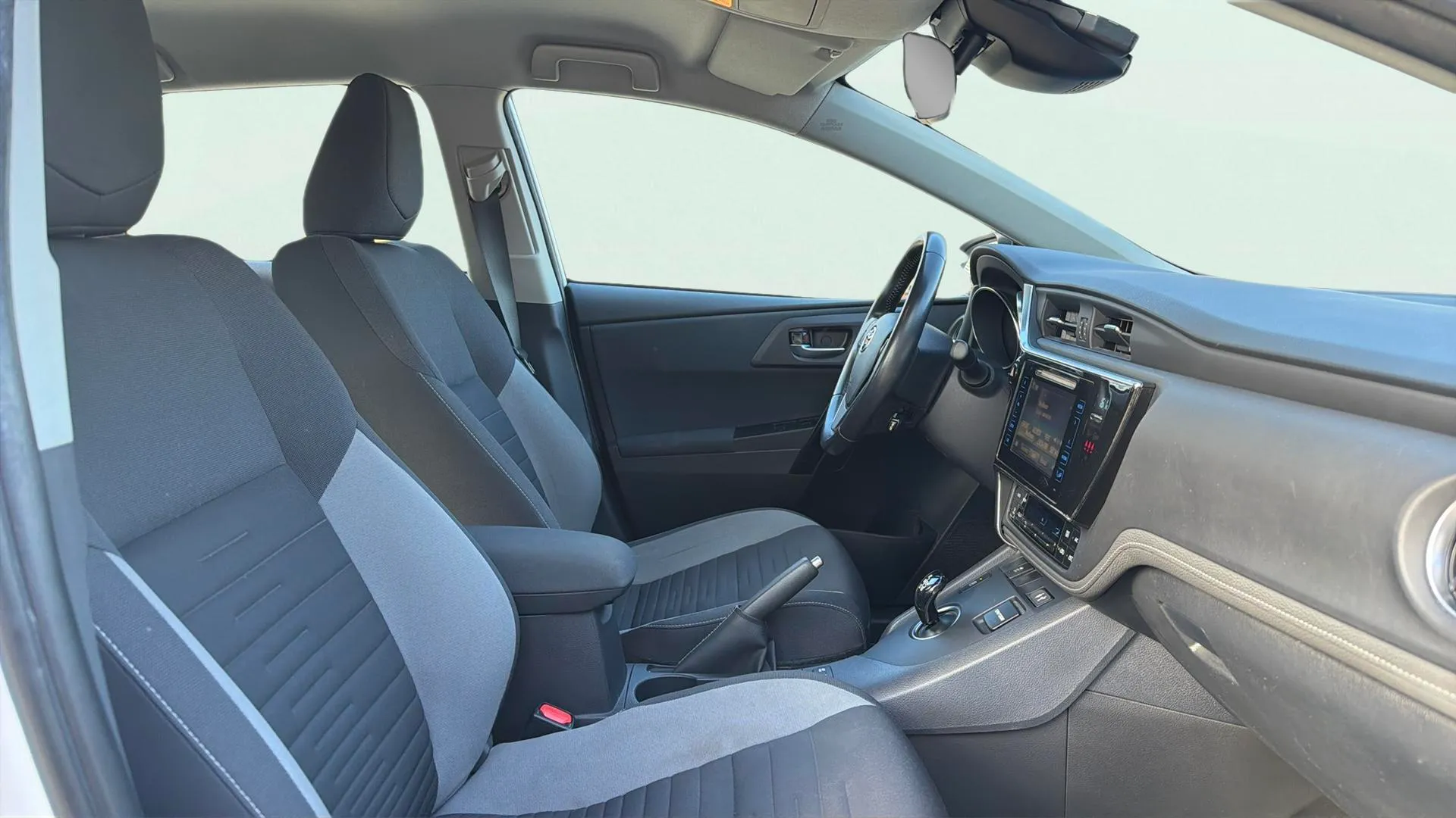 Toyota Auris 1.8 140H Hybrid Active - foto 15