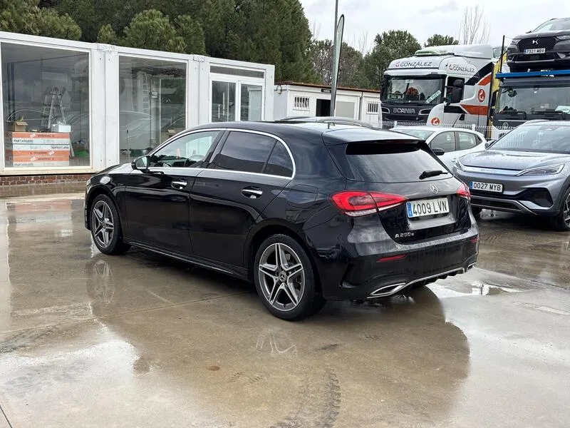 Mercedes-Benz Clase A A 250 e - foto 4