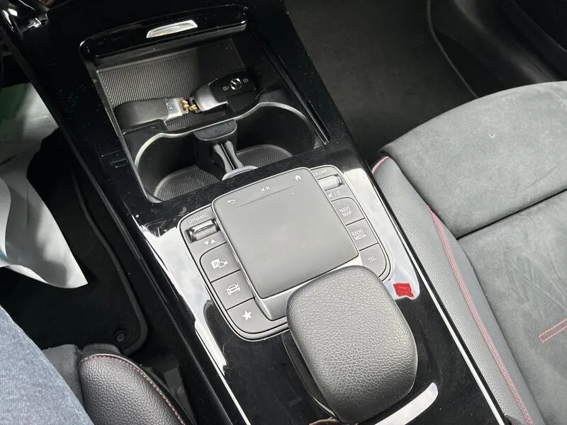 Mercedes-Benz Clase A A 250 e - foto 36