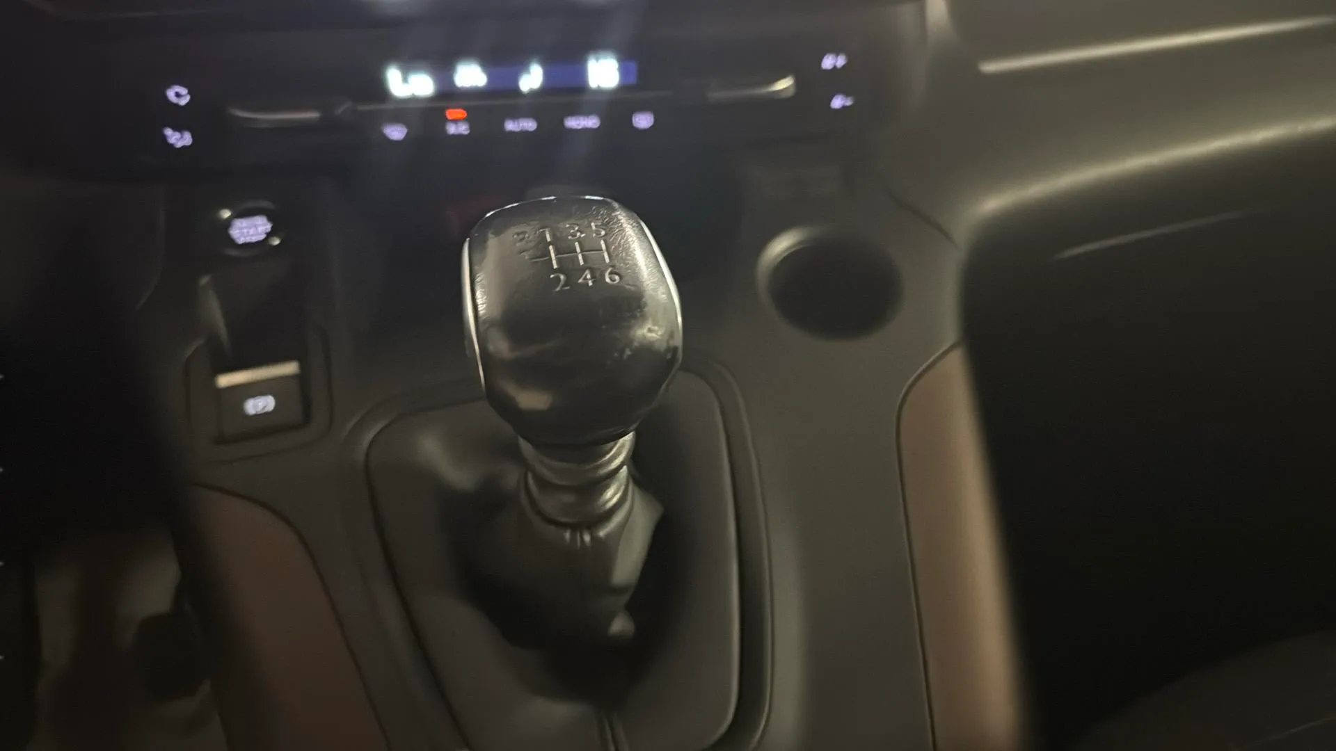Peugeot Rifter Allure BlueHDi 100 - foto 15