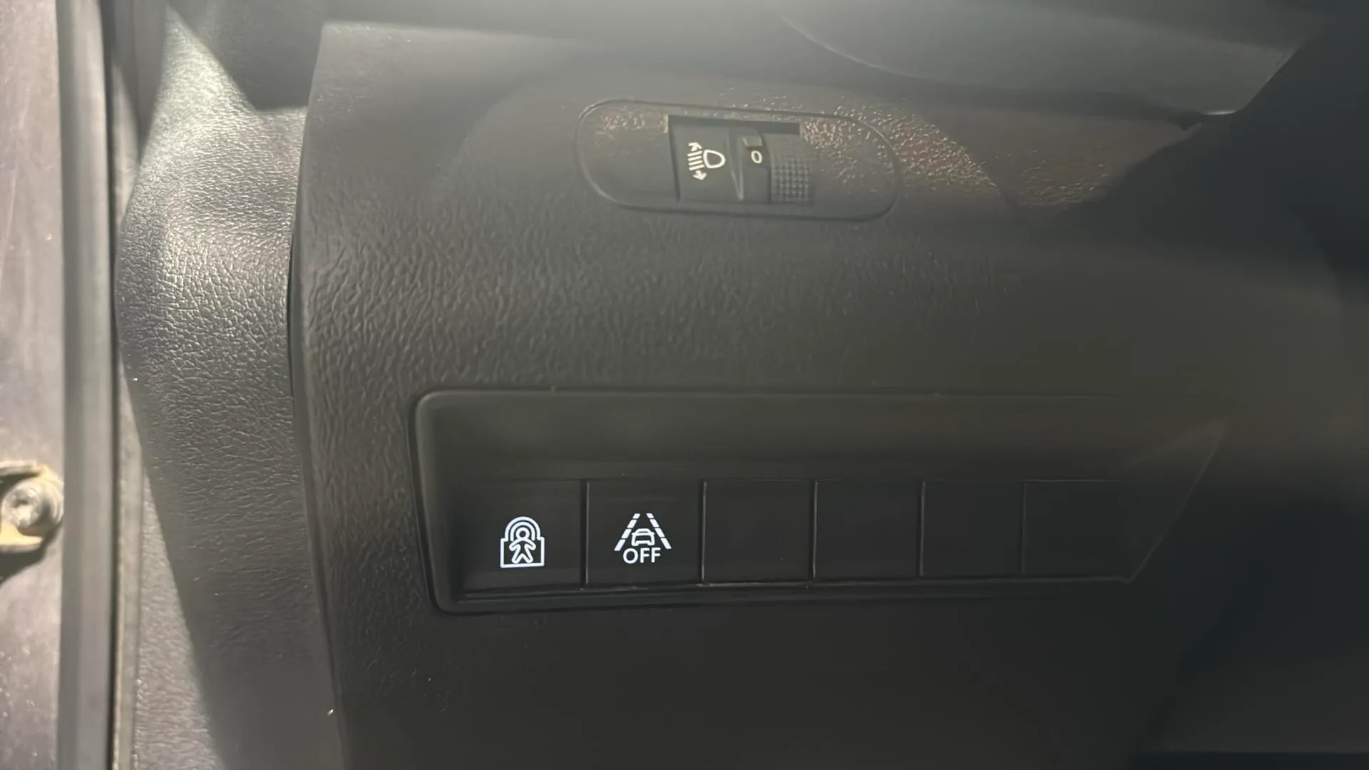 Peugeot Rifter Allure BlueHDi 100 - foto 18