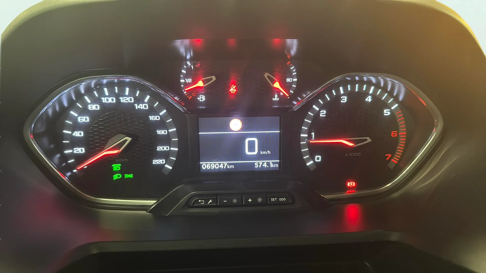 Peugeot Rifter Allure BlueHDi 100 - foto 12