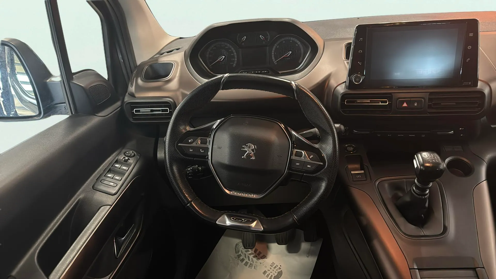 Peugeot Rifter Allure BlueHDi 100 - foto 11