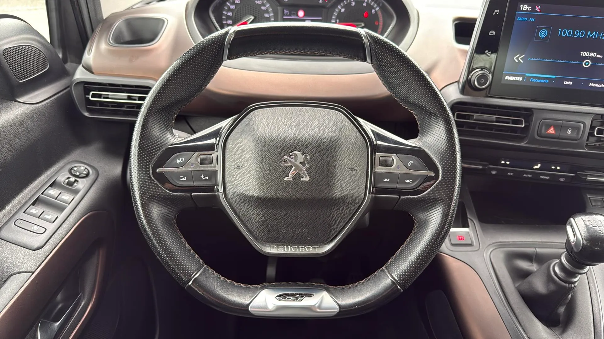 Peugeot Rifter GT Business Standard BlueHDi 100 - foto 17