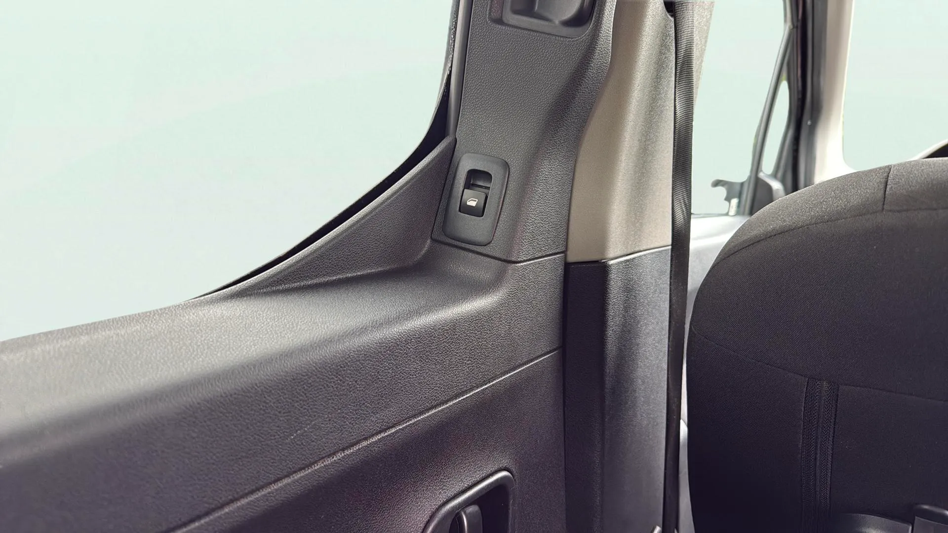 Peugeot Rifter GT Business Standard BlueHDi 100 - foto 20