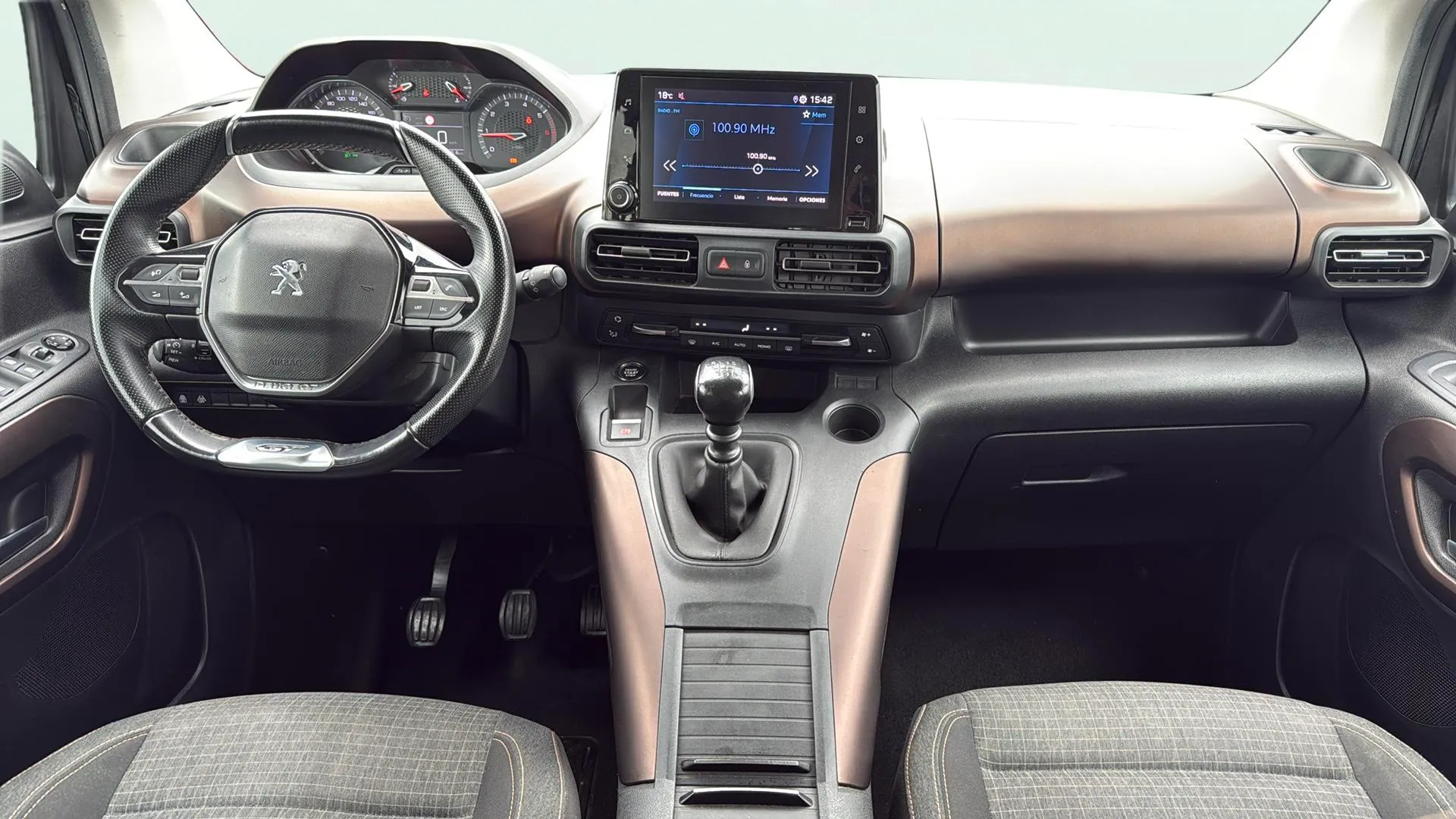 Peugeot Rifter GT Business Standard BlueHDi 100 - foto 15