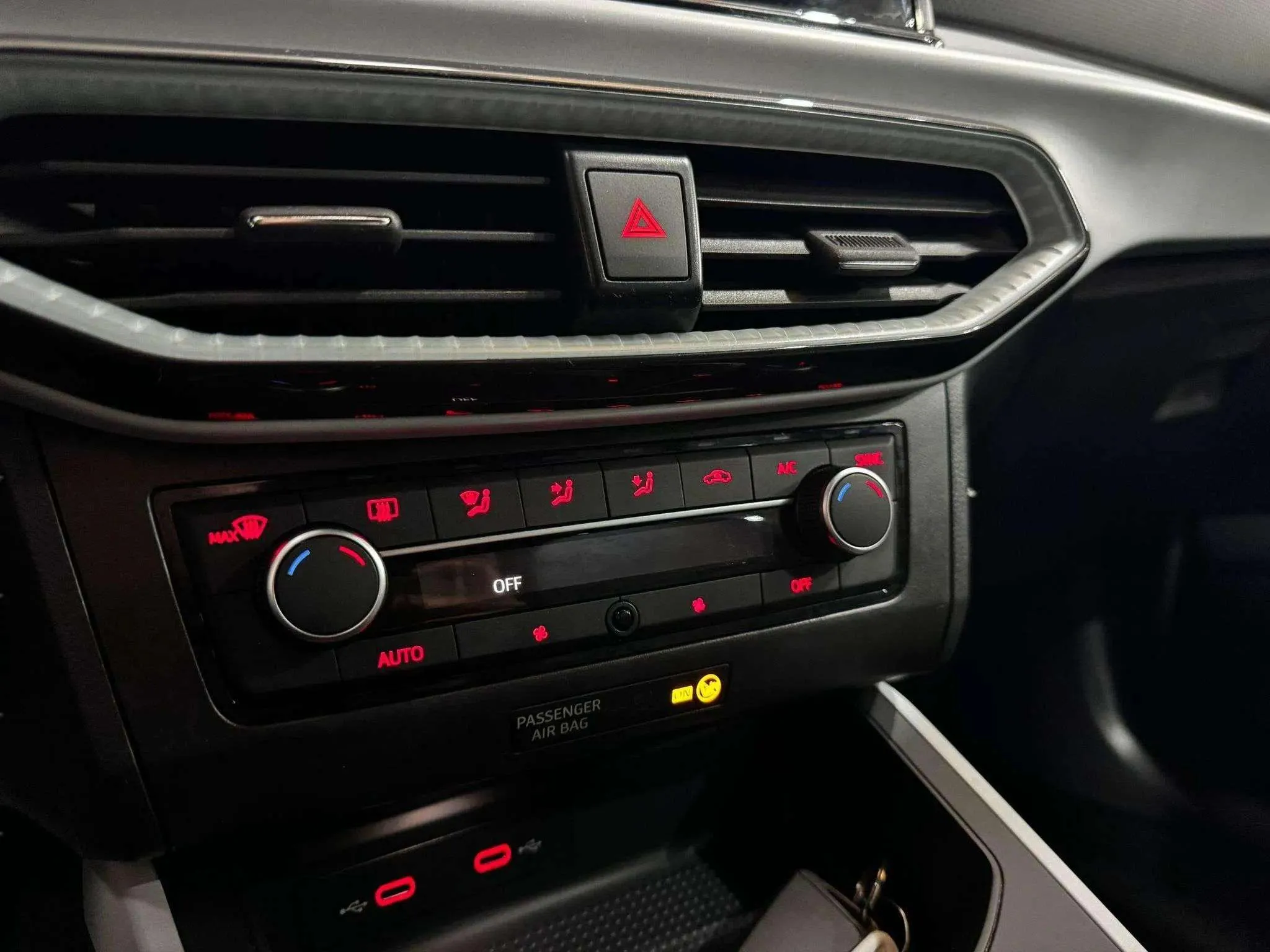 SEAT Ibiza 1.0 TSI Special Edition Xcellence - foto 17