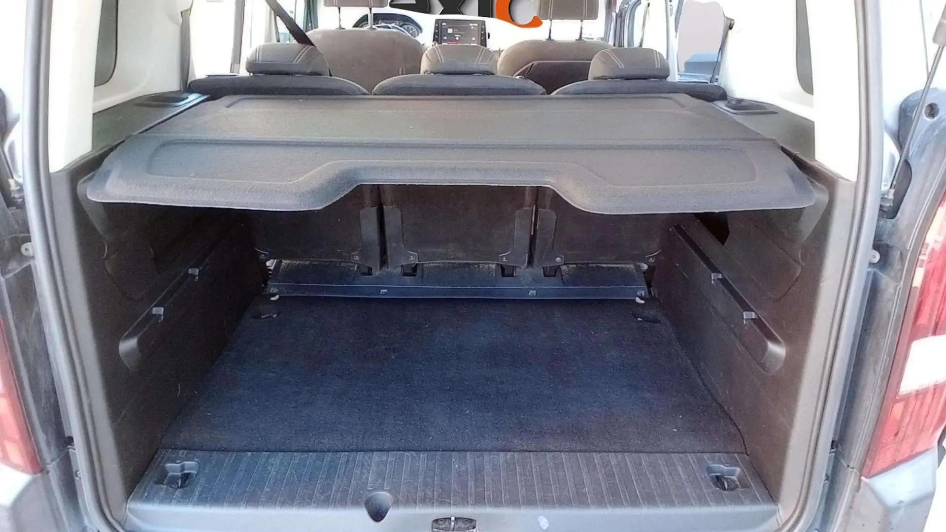 Peugeot Rifter Allure BlueHDi 100 - foto 7