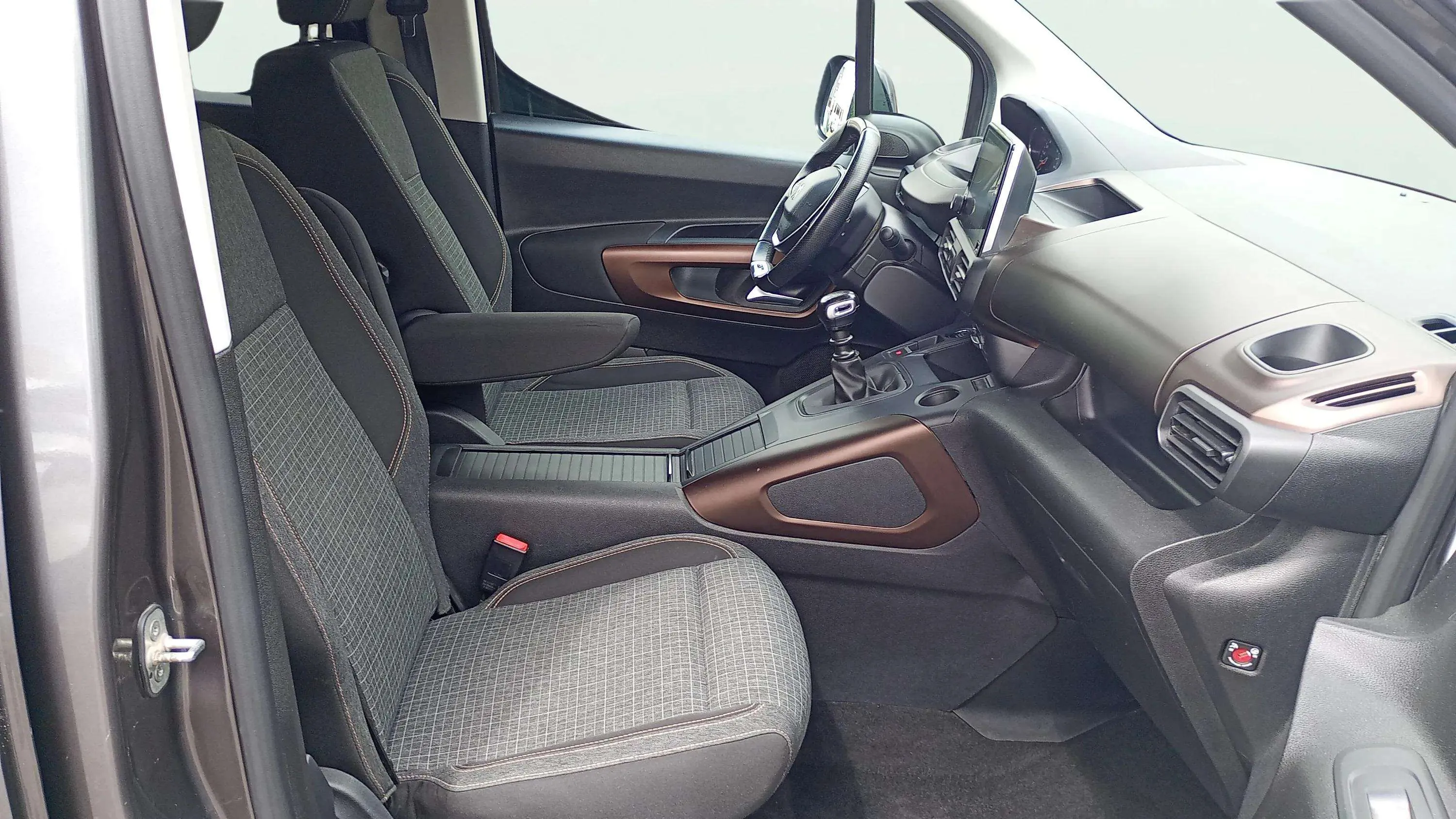 Peugeot Rifter Allure BlueHDi 100 - foto 13