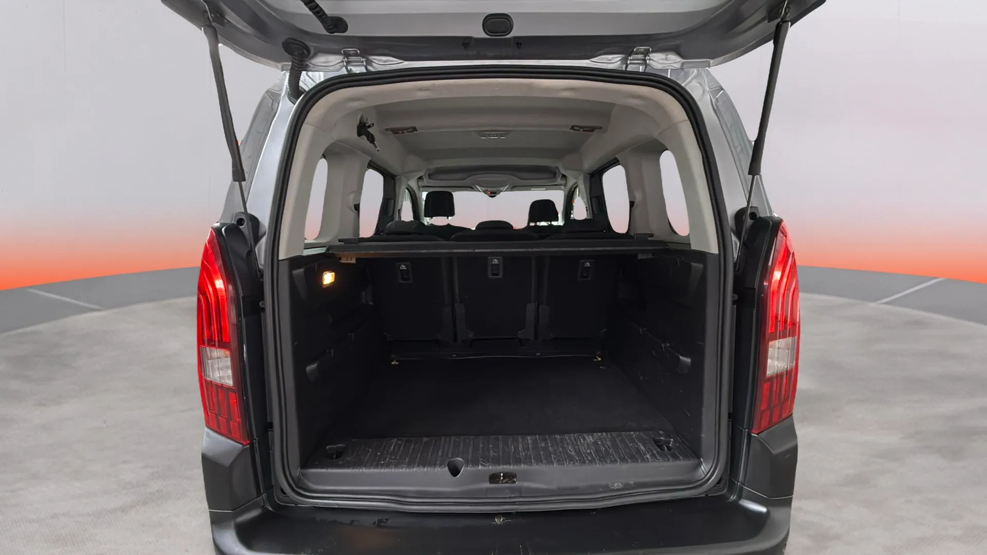 Peugeot Rifter GT BlueHDi 100 - foto 9