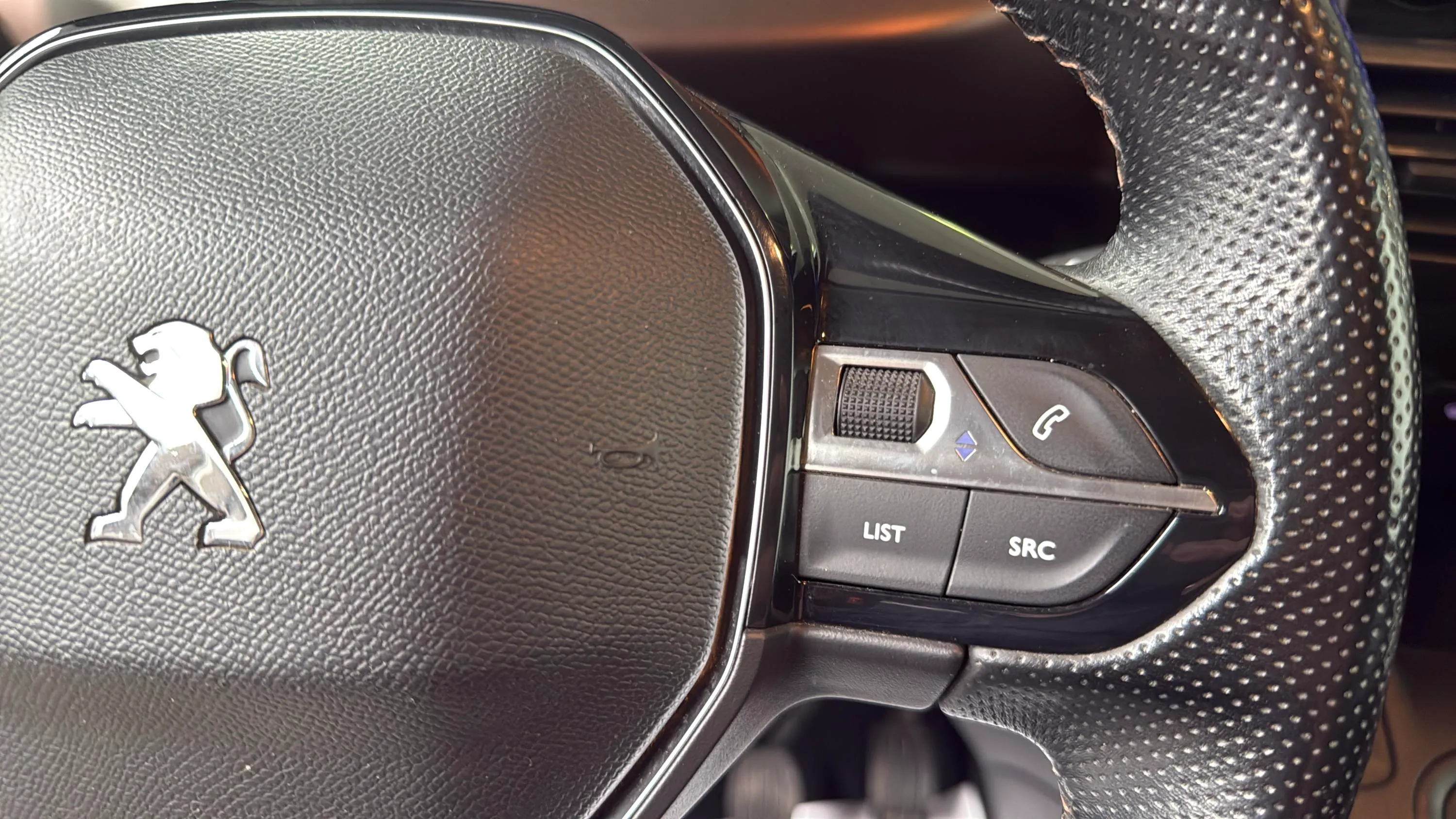 Peugeot Rifter GT BlueHDi 100 - foto 22