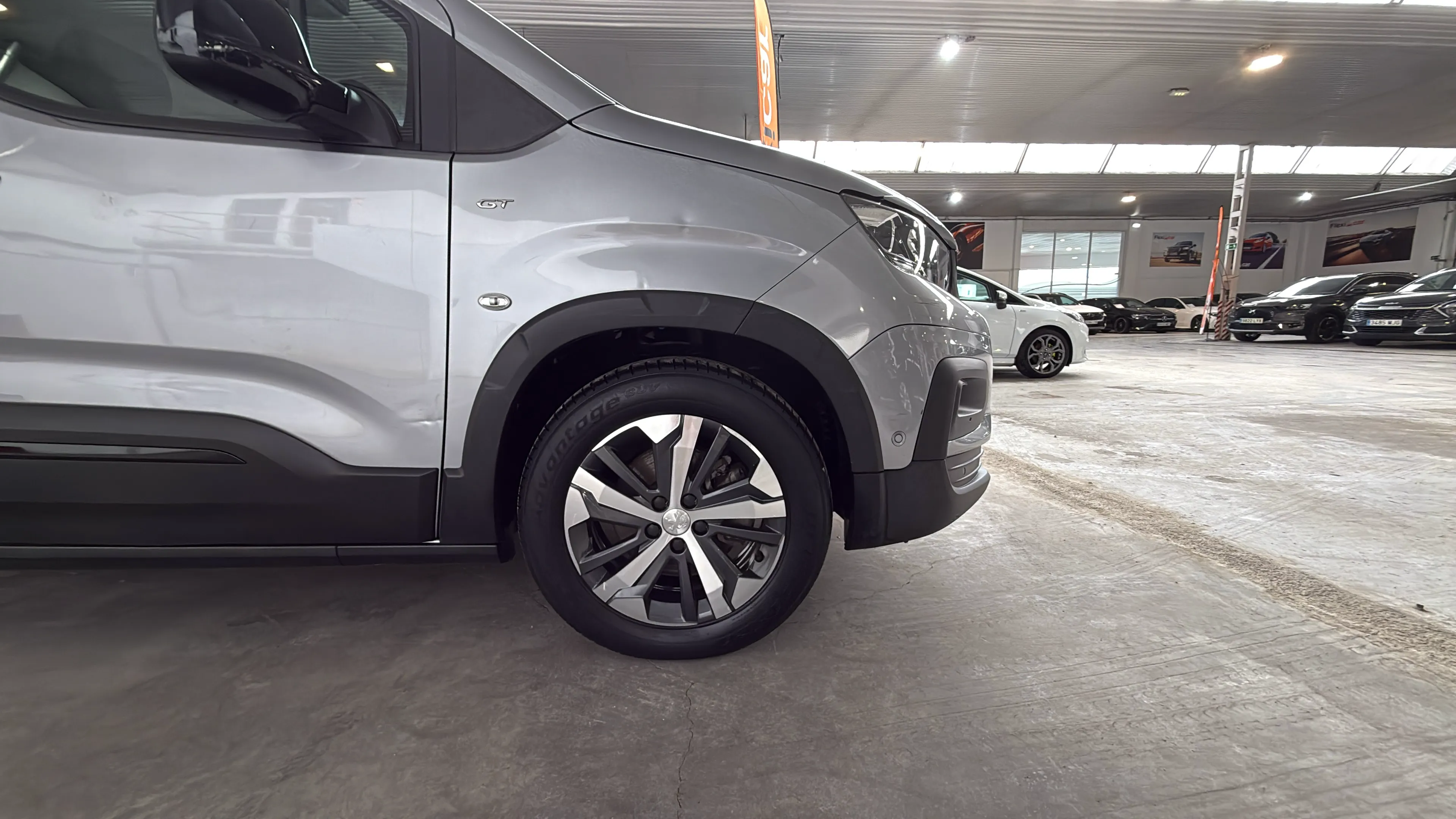 Peugeot Rifter GT BlueHDi 100 - foto 33