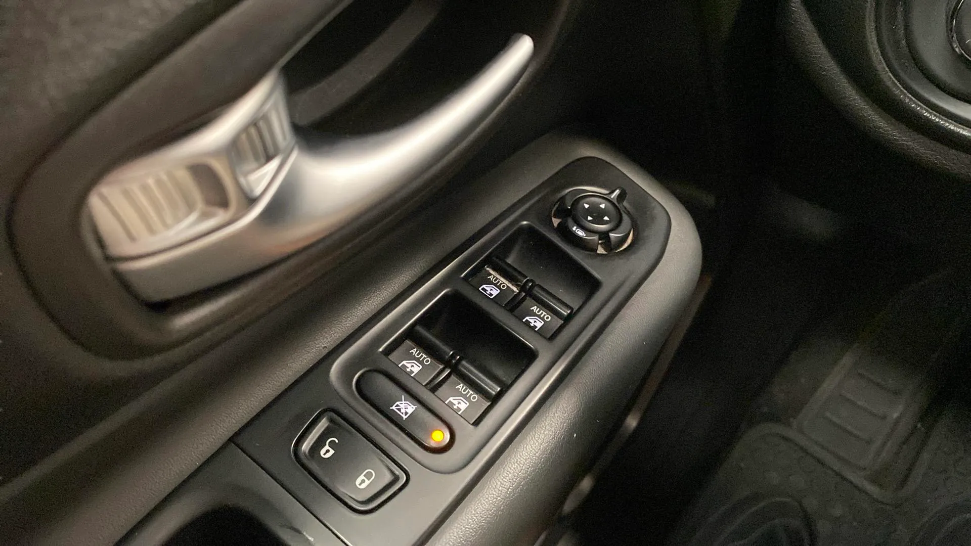 Jeep Renegade Longitude 1.0G 4x2 - foto 23