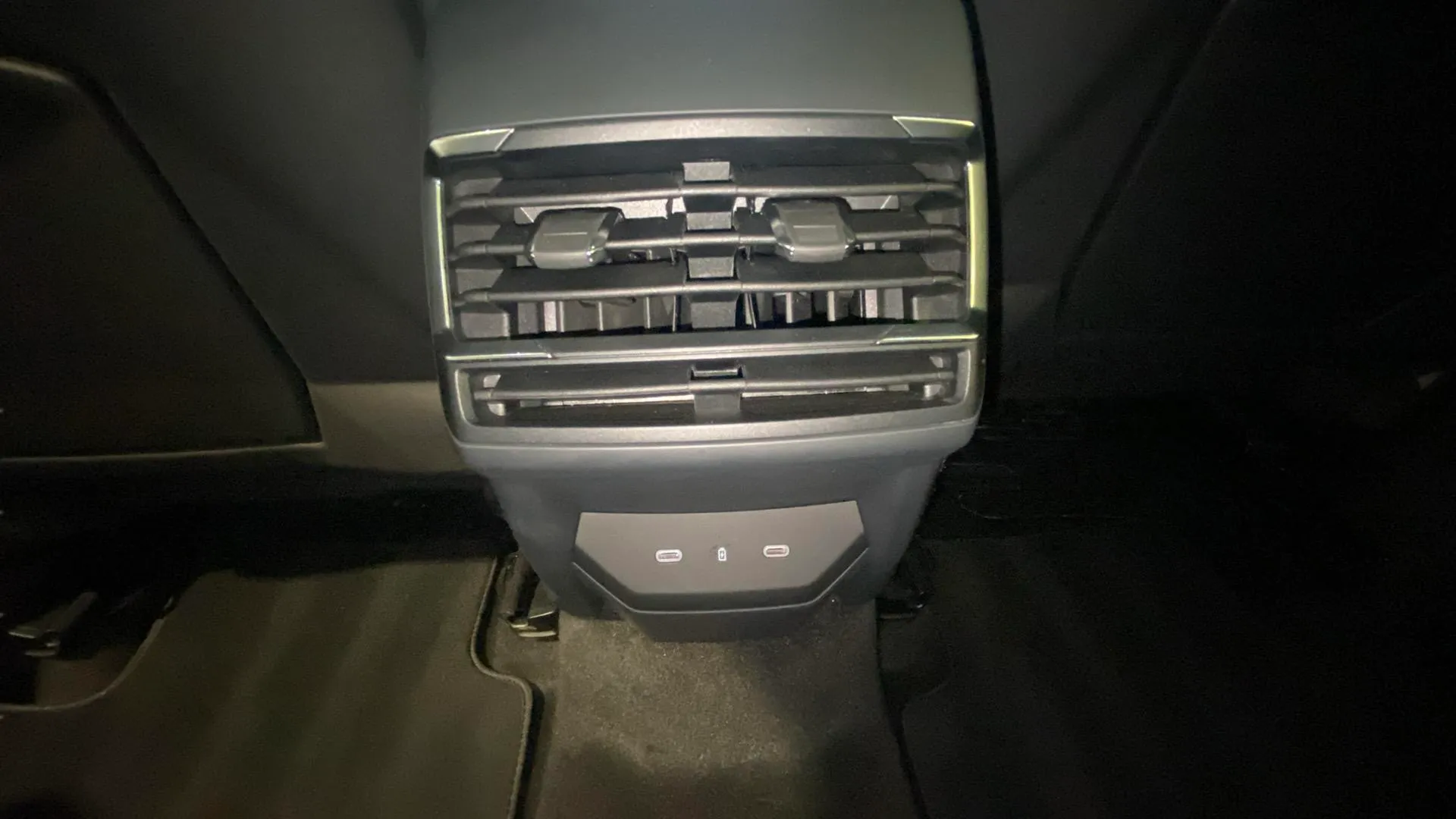 Lynk & Co 01 1.5 PHEV More - foto 25