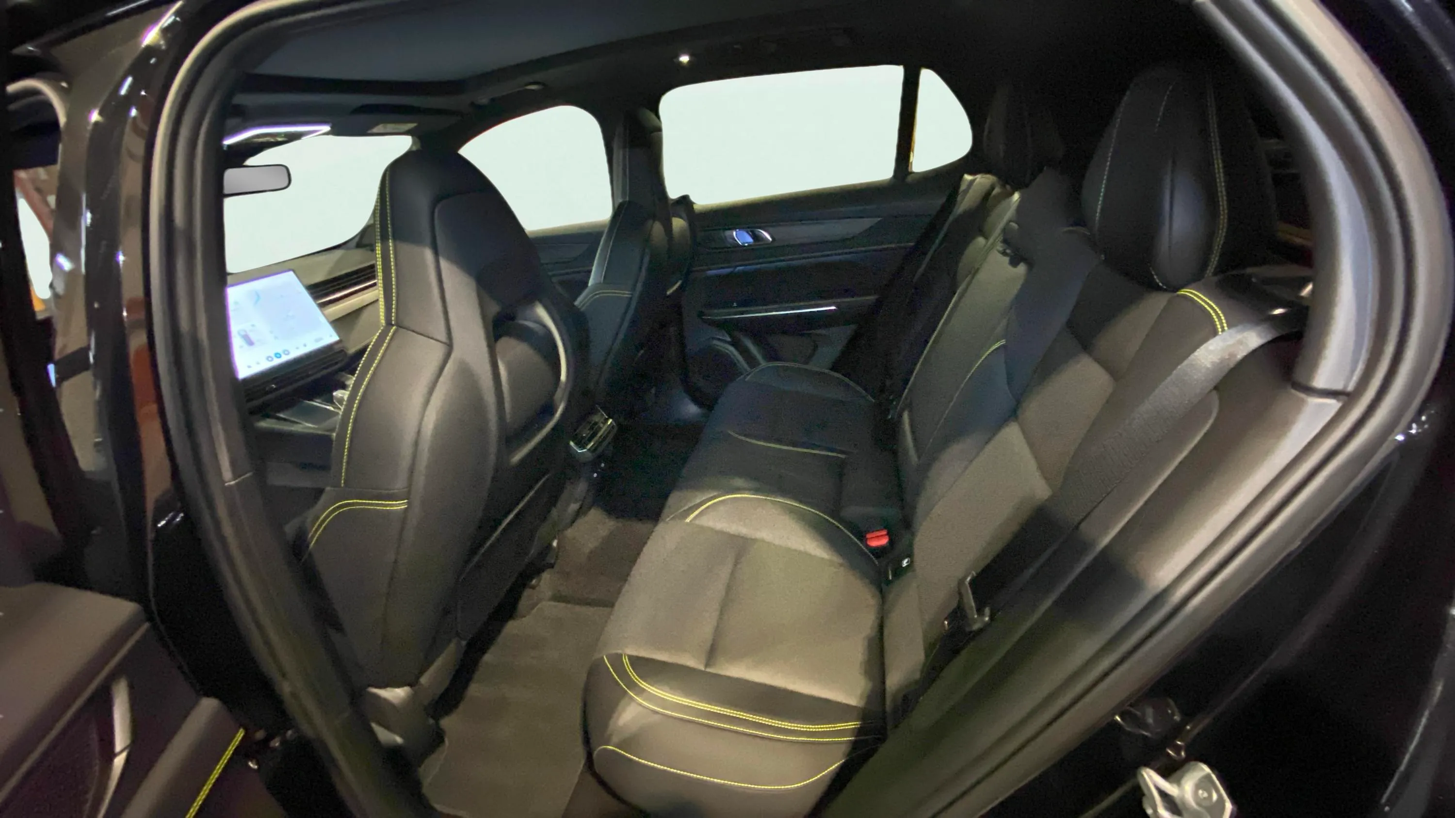 Lynk & Co 01 1.5 PHEV More - foto 18