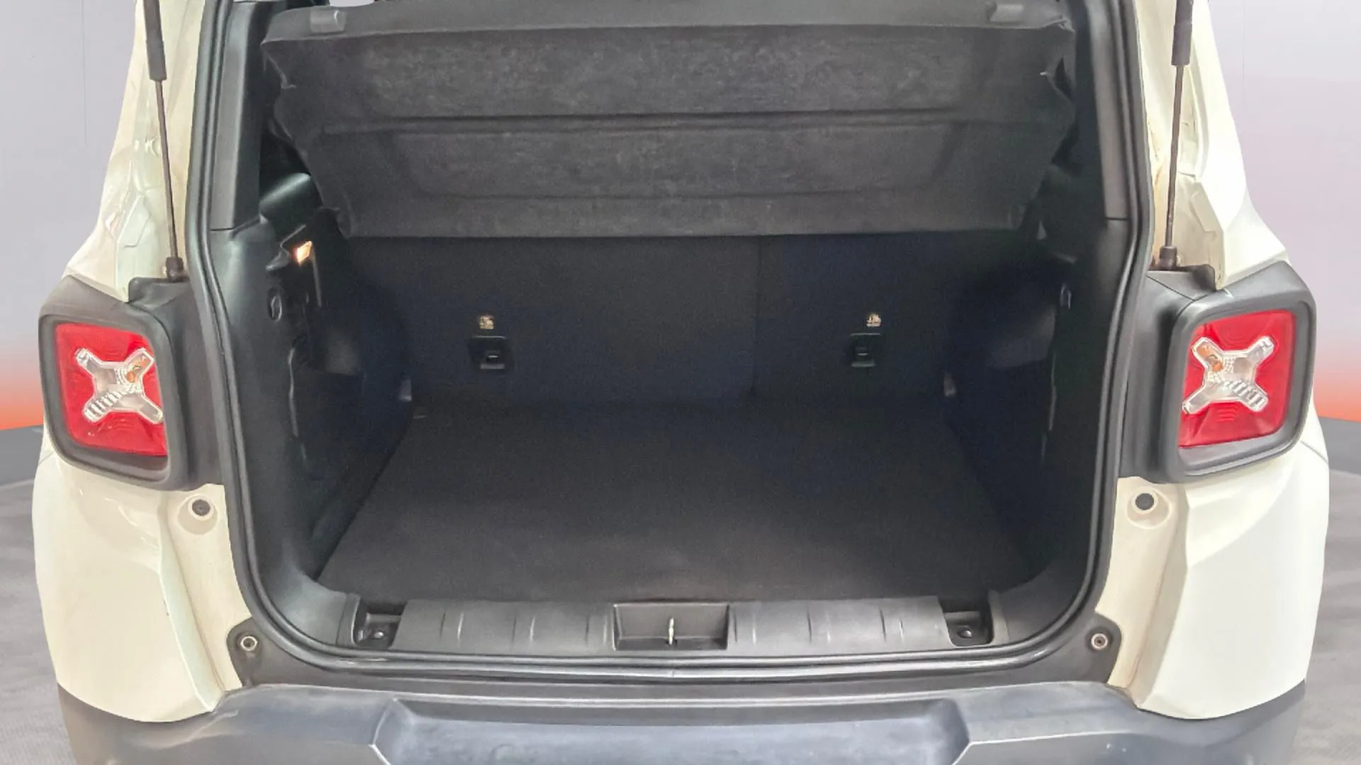Jeep Renegade Longitude 1.0G 4x2 - foto 27