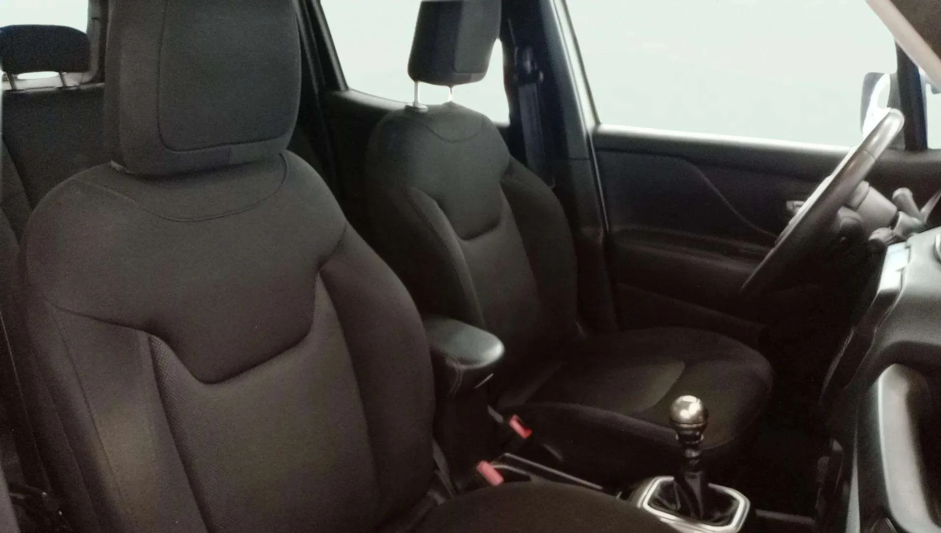 Jeep Renegade Longitude 1.0G 4x2 - foto 17