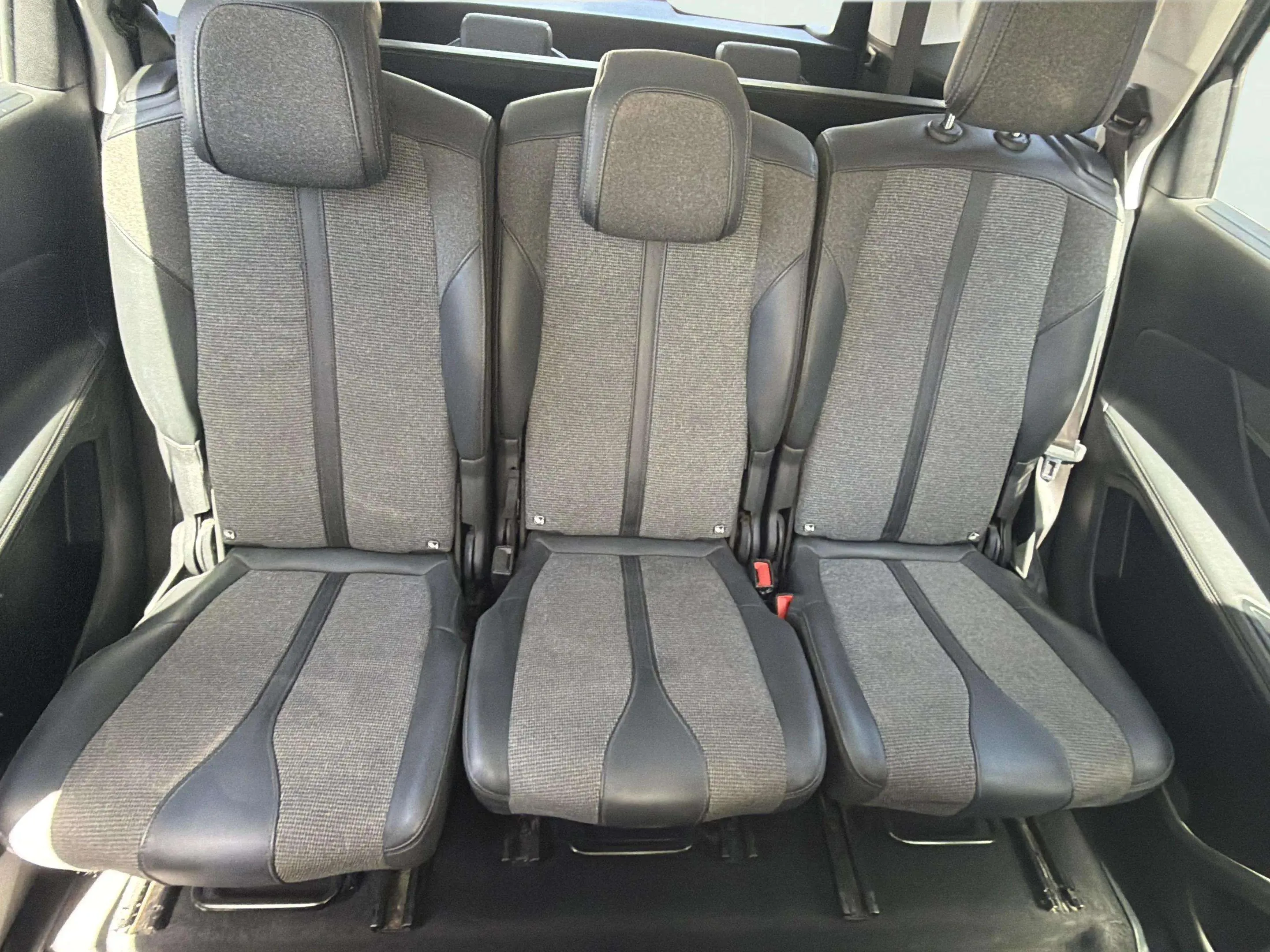 Peugeot 5008 1.5 BlueHDi Allure EAT8 - foto 15